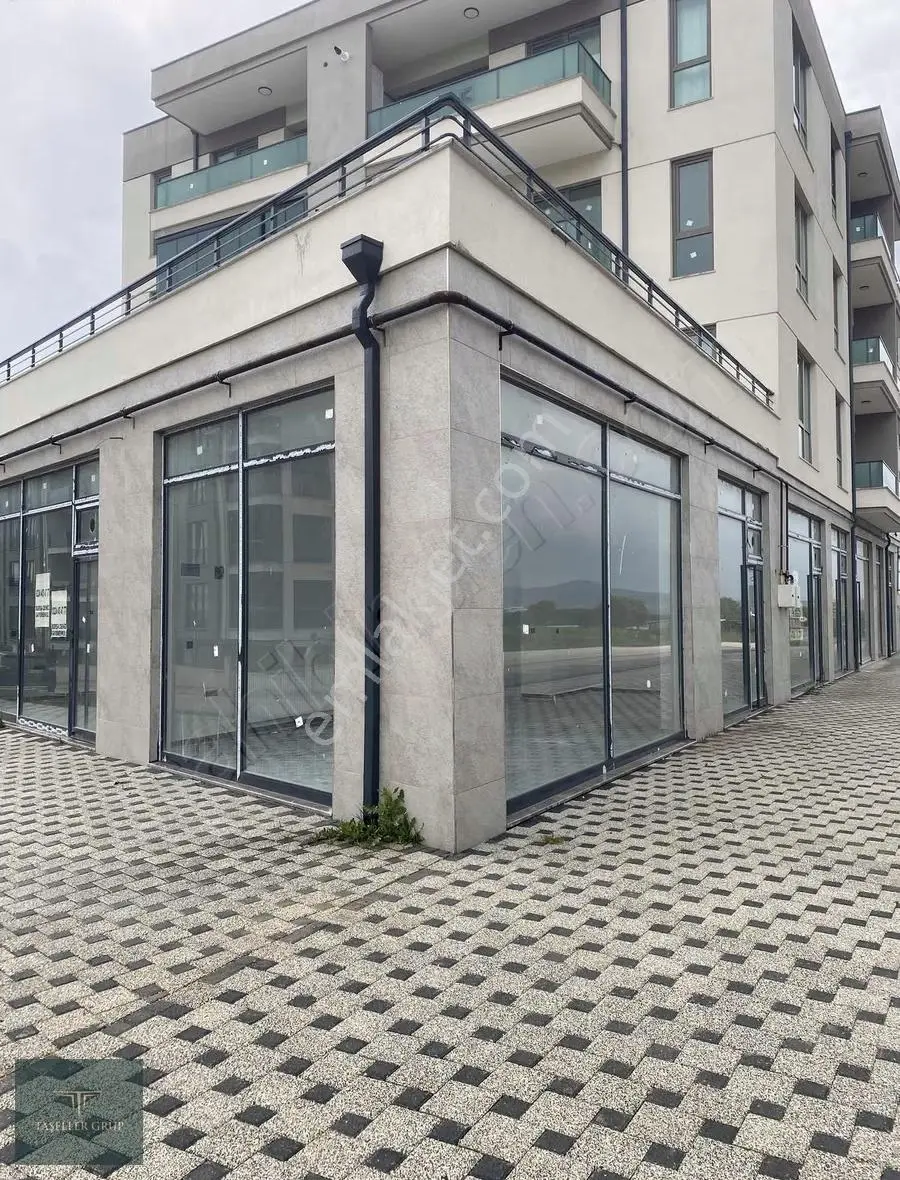 Akçalarda Merkezi Konumda Satılık Dükkanlar - Görsel 2