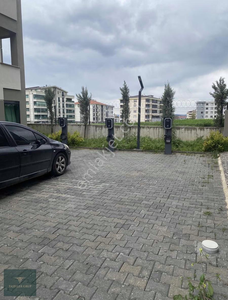 Akçalarda Göl Manzaralı Site İçi Yüksek Kredi 2+1 Geniş Daire - Görsel 5