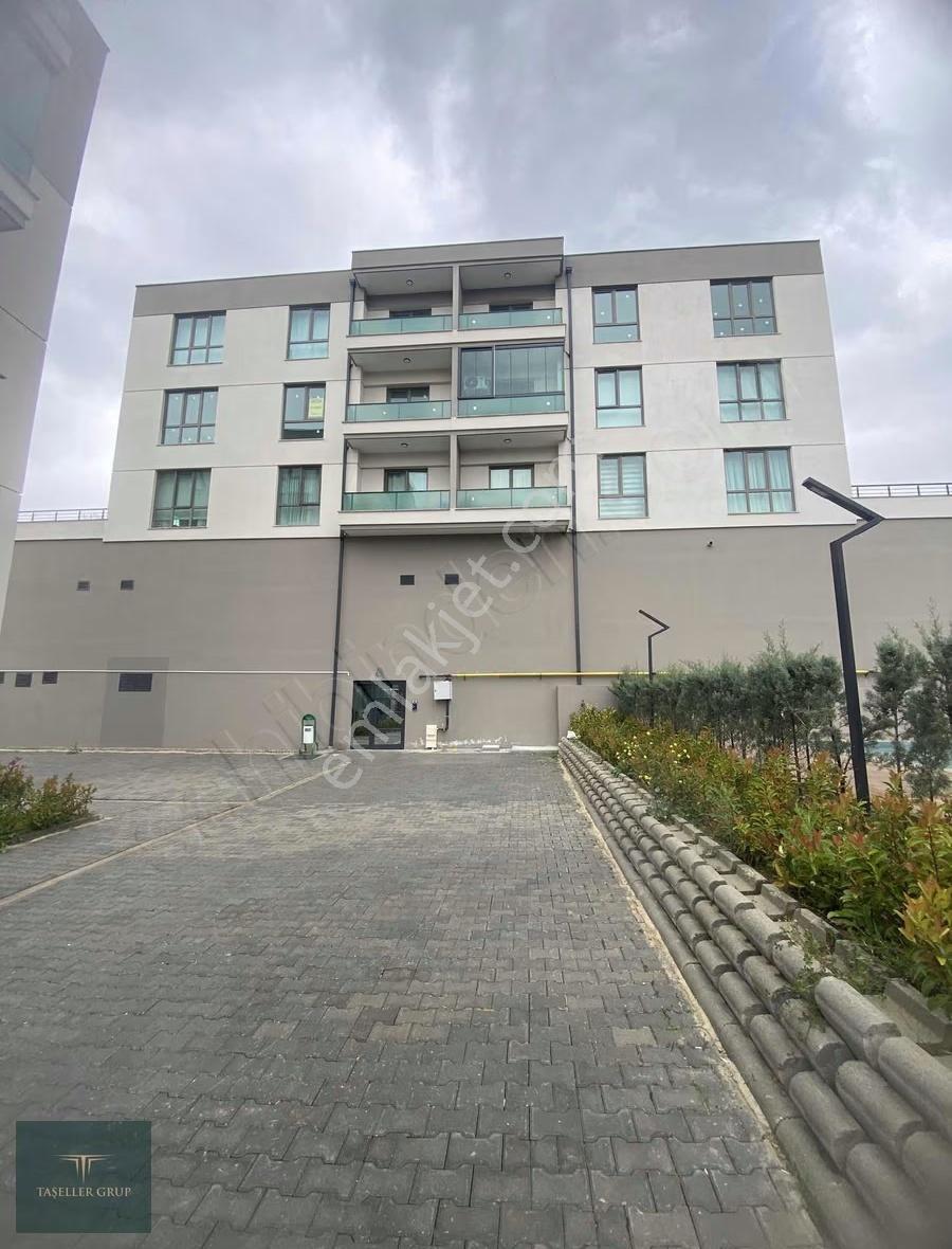 Akçalarda Göl Manzaralı Site İçi Yüksek Kredi 2+1 Geniş Daire - Görsel 12