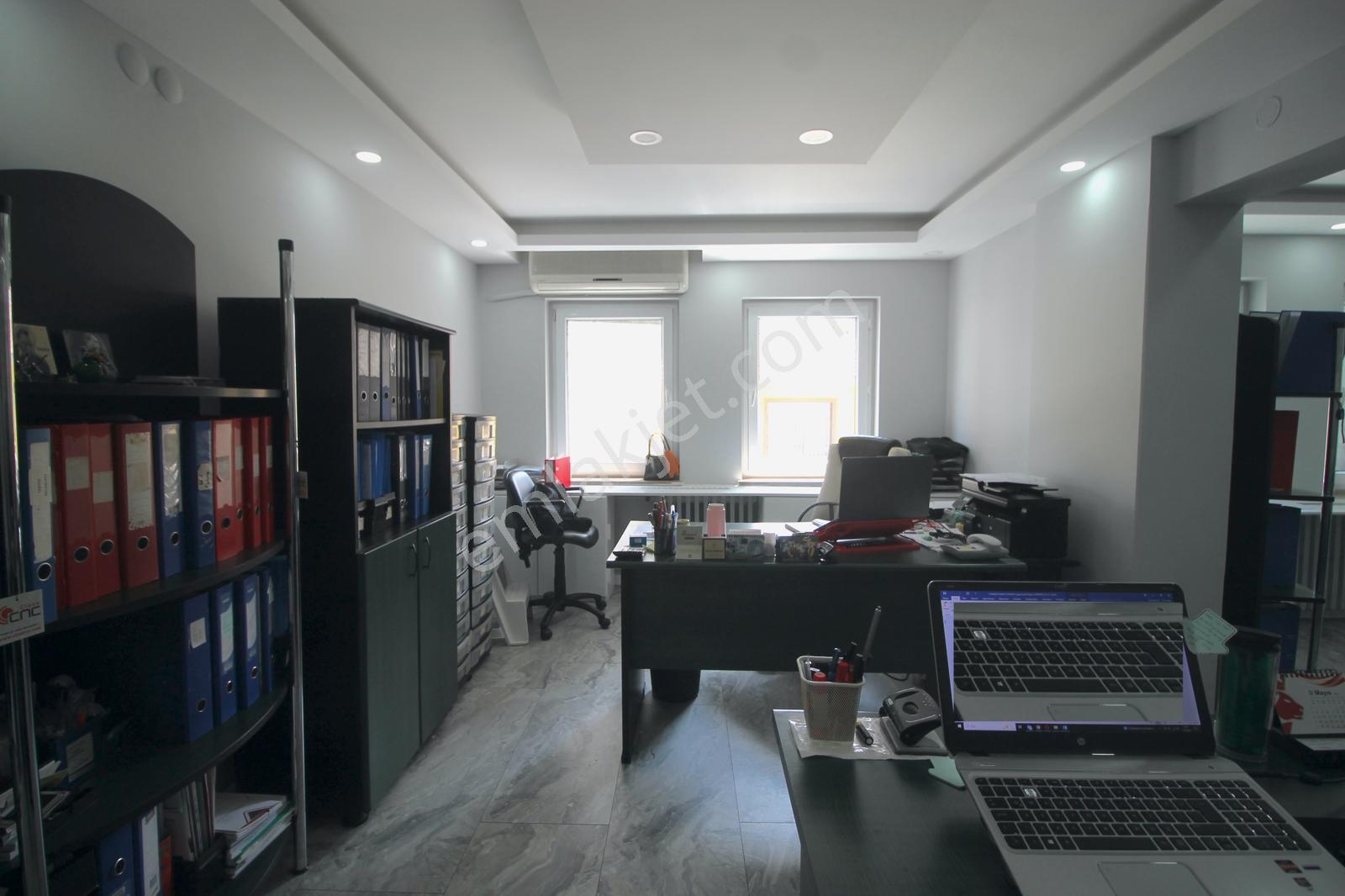 Heykel Orhanbey Mah. 340m2 İş Hanı Katı Bakımlı Ofis - Görsel 7