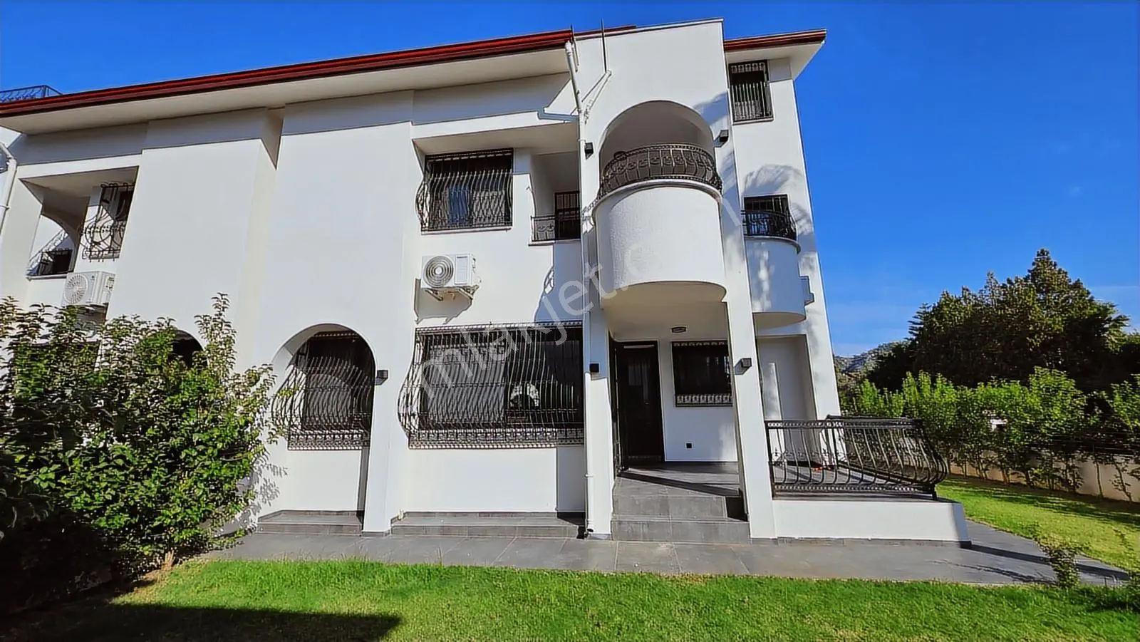 Marmaris Armutalan'da Satılık Bahçeli 4+1 Müstakil Harika Villa - Görsel 4