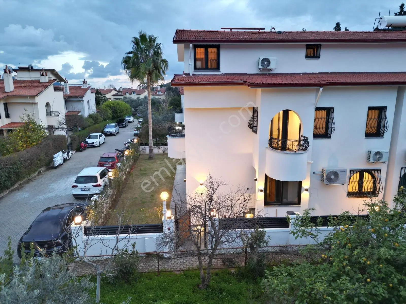 Marmaris Armutalan'da Satılık Bahçeli 4+1 Müstakil Harika Villa