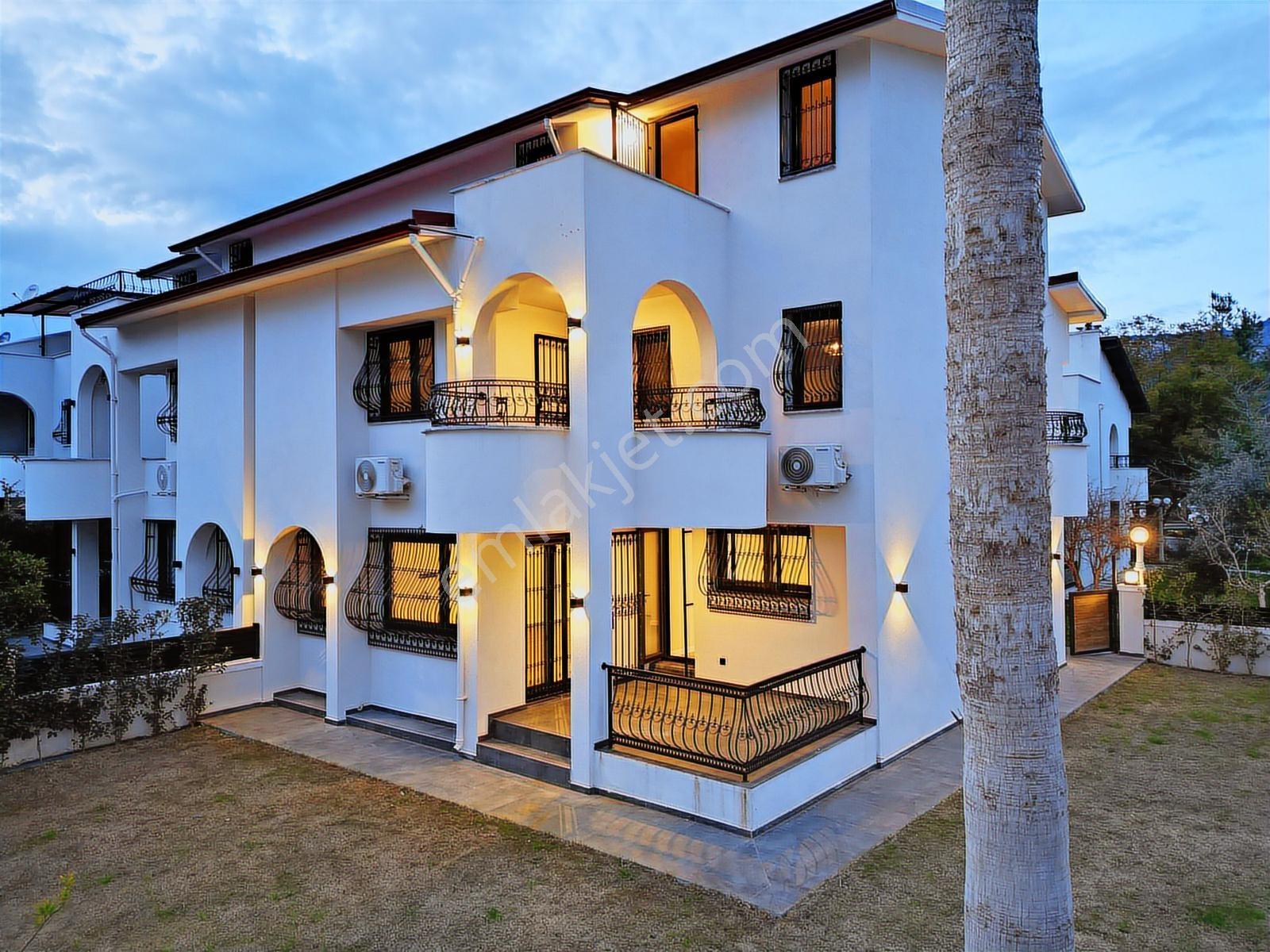 Marmaris Armutalan'da Satılık Bahçeli 4+1 Müstakil Harika Villa - Görsel 2
