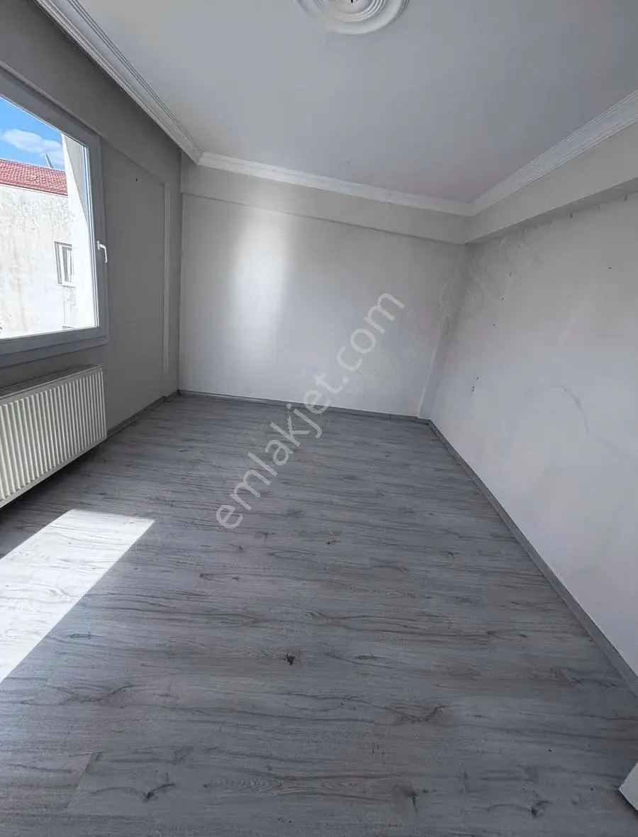 İki Cepheden Parka Bakan Ferah Daire - Görsel 24