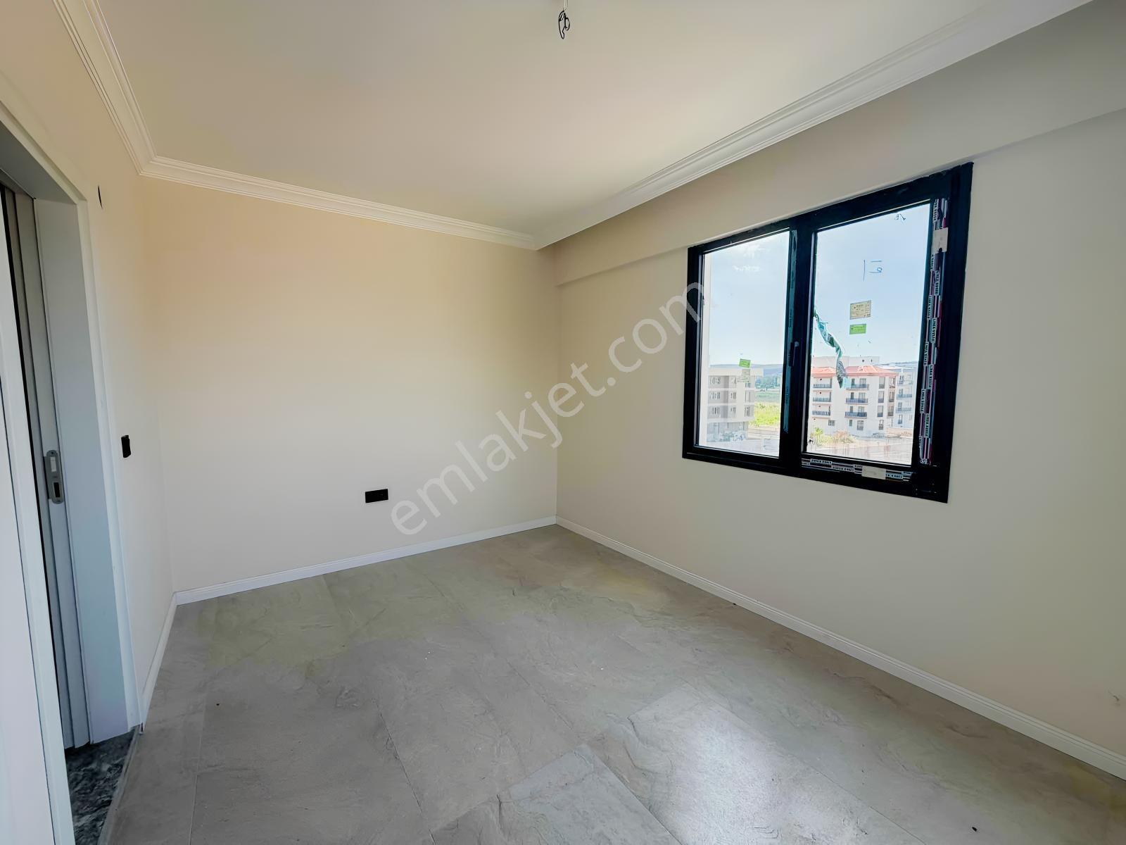 Özgün Gm'den - Muradiye Merkez Havuzlu Sitede Satılık 2+1 Daire - Görsel 13