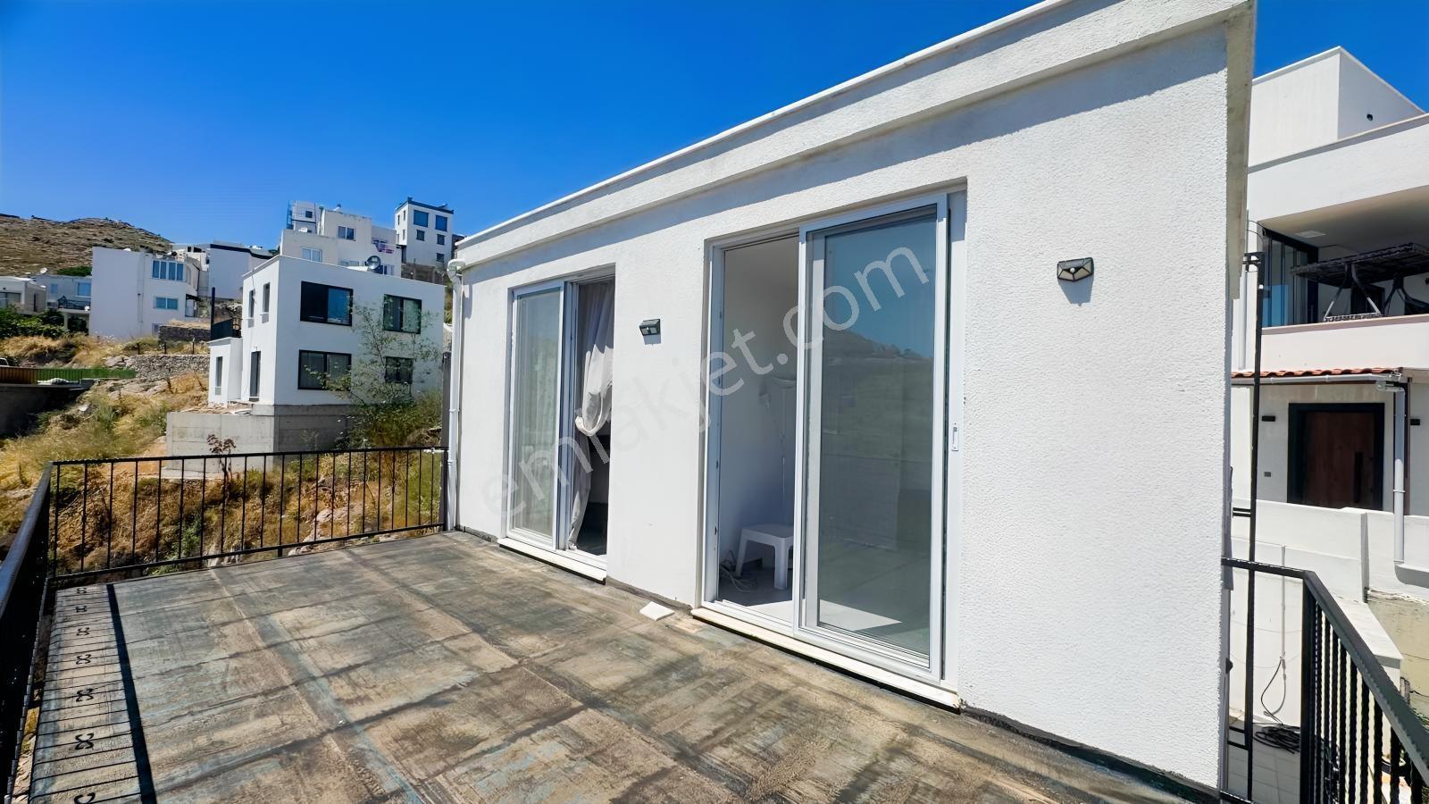 Bodrum Ortakent Sanatçılar Sitesi'nde Eşyalı 3+1 Dubleks Villa - Görsel 11