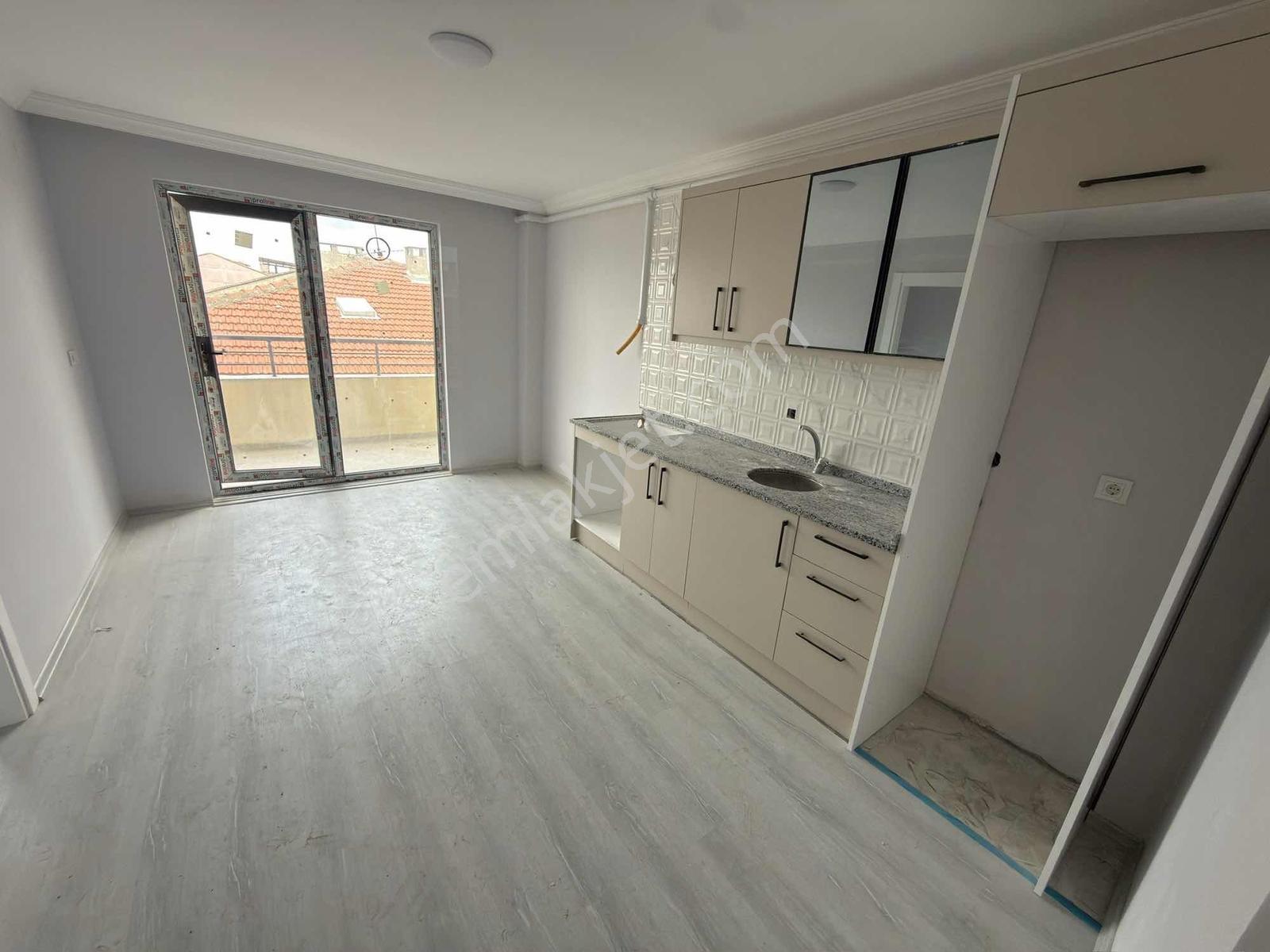 Nef'e Yürüme Mesafesinde Soma Caddesi Üzeri Satılık 1+1 Daire - Görsel 6
