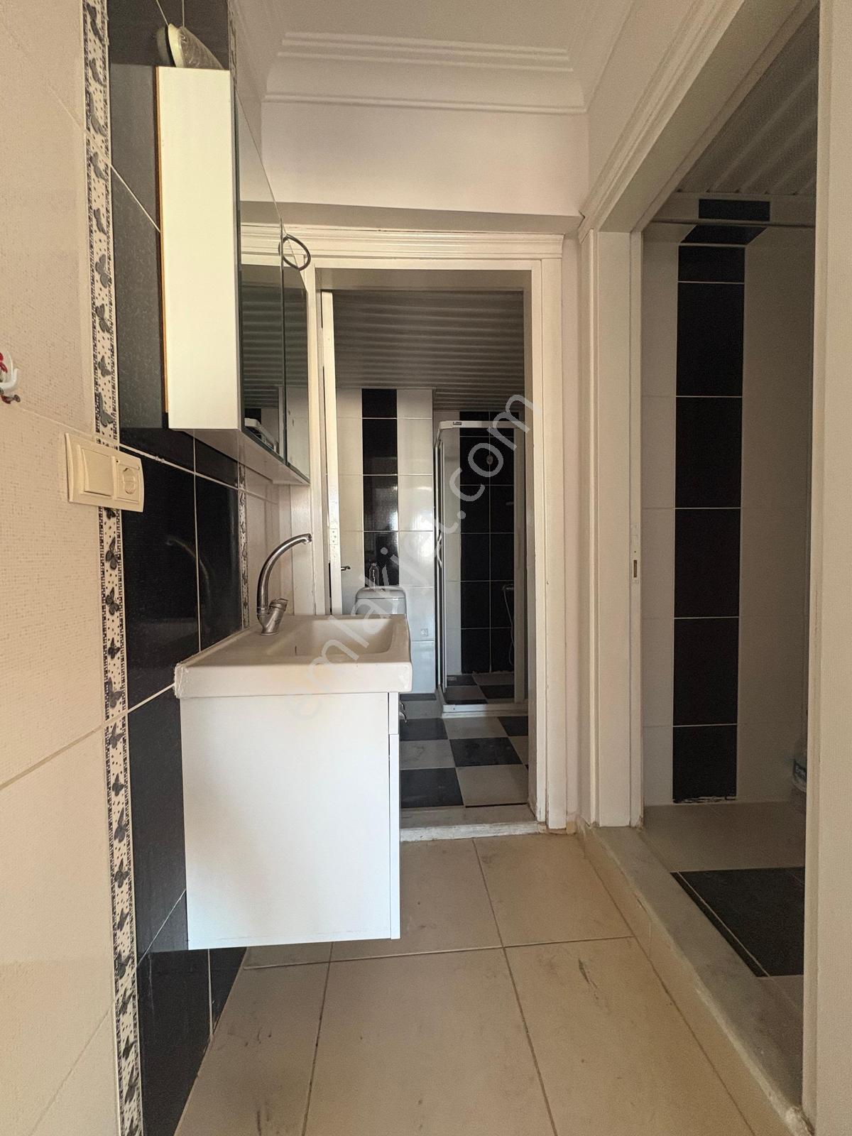 Grandmedikal Hastanesi Civarı Site İçi 3+1 Otoparklı Boş Arakat - Görsel 8