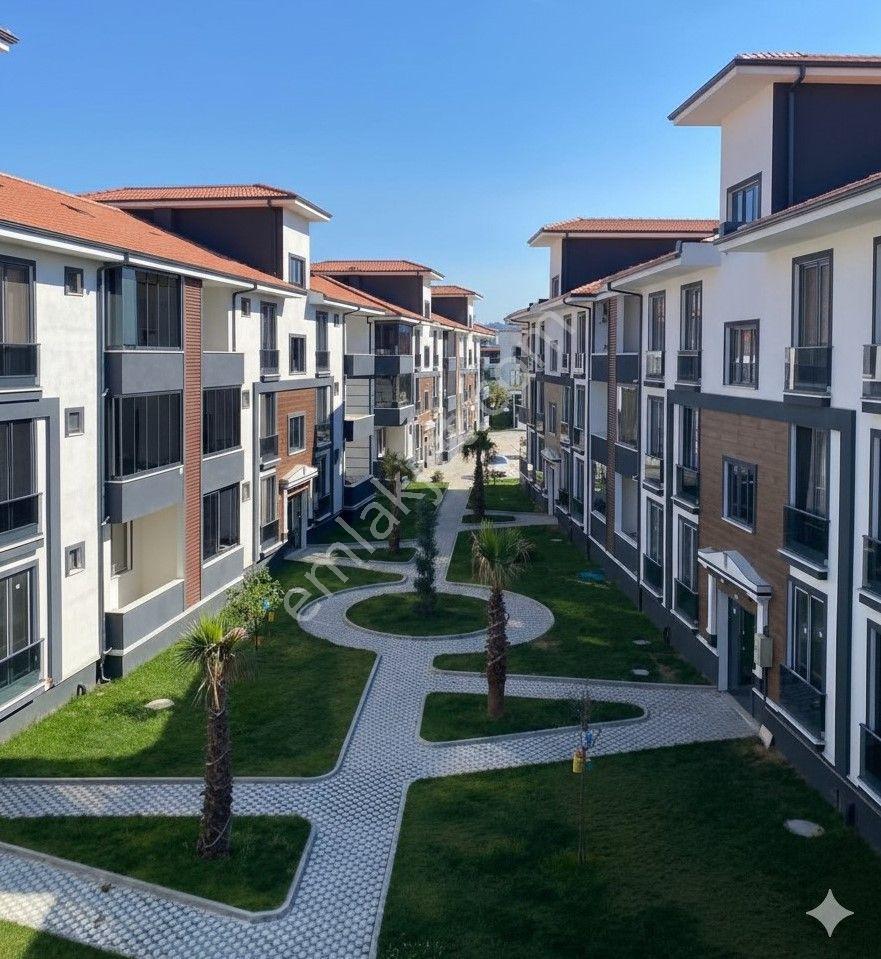 Remax Design Serdivan Köprübaşı Esra Sultan Sitesinde 4+1 Satılık Daire - Görsel 4