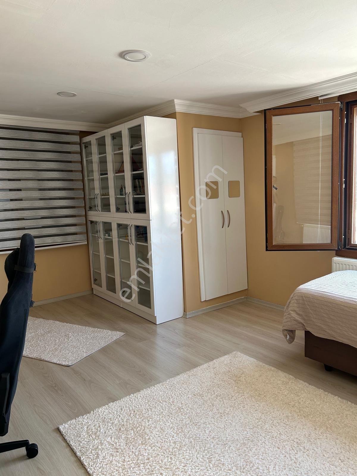 Bornova Doğanlar'da Kiralık 4+1 Doğalgazlı, Dubleks Daire - Görsel 10