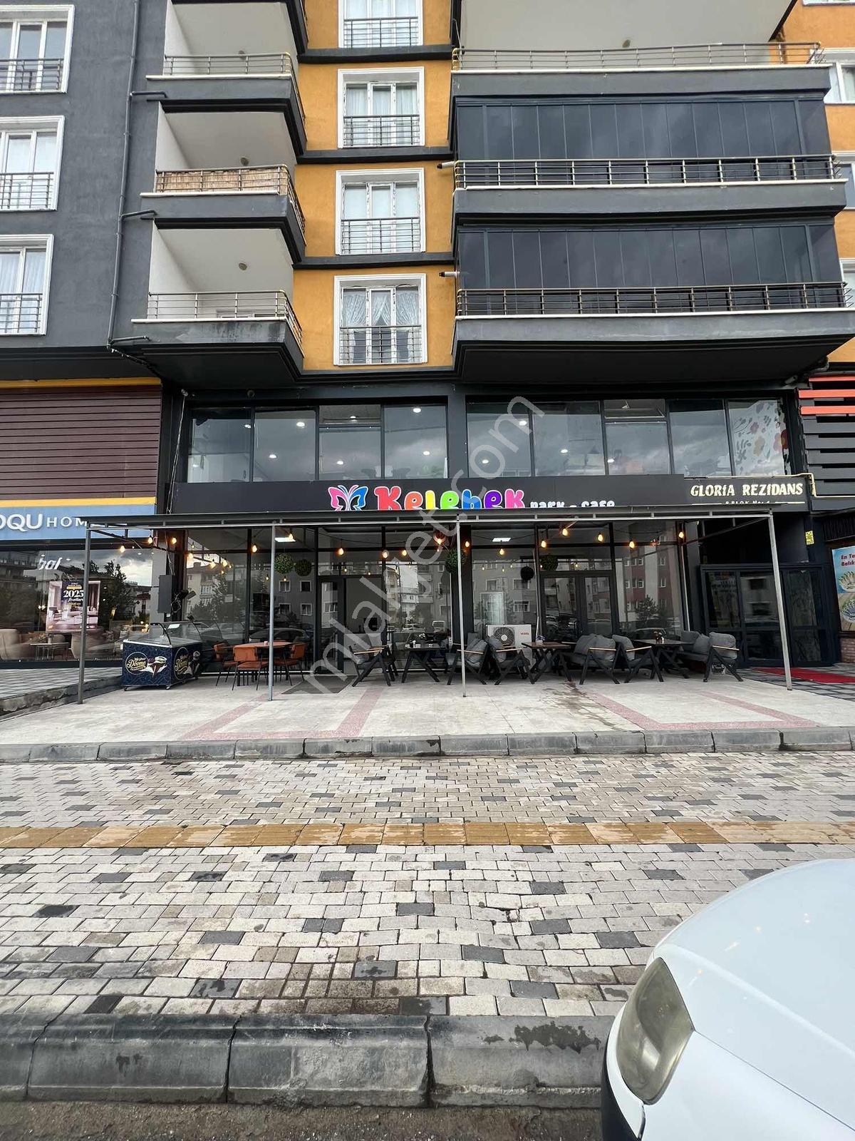Ekin Group'tan Fuar Yolunda Devren Satılık 3 Katlı 400 M2 İşyeri