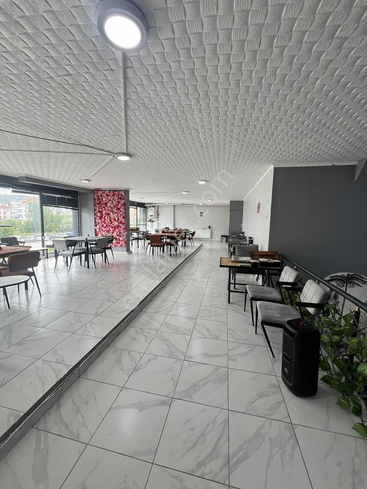 Ekin Group'tan Fuar Yolunda Devren Satılık 3 Katlı 400 M2 İşyeri - Görsel 22
