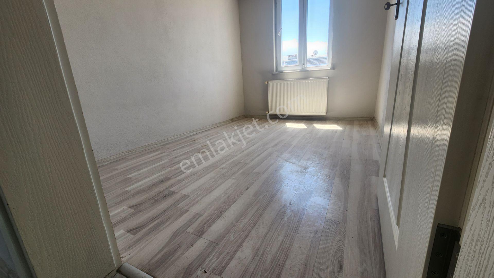 Güneştepe De Merkezi Konumda Geniş 2+1 Kiralık Daire - Görsel 19