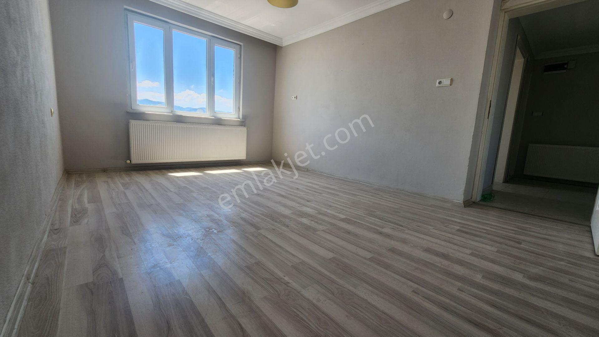 Güneştepe De Merkezi Konumda Geniş 2+1 Kiralık Daire - Görsel 17
