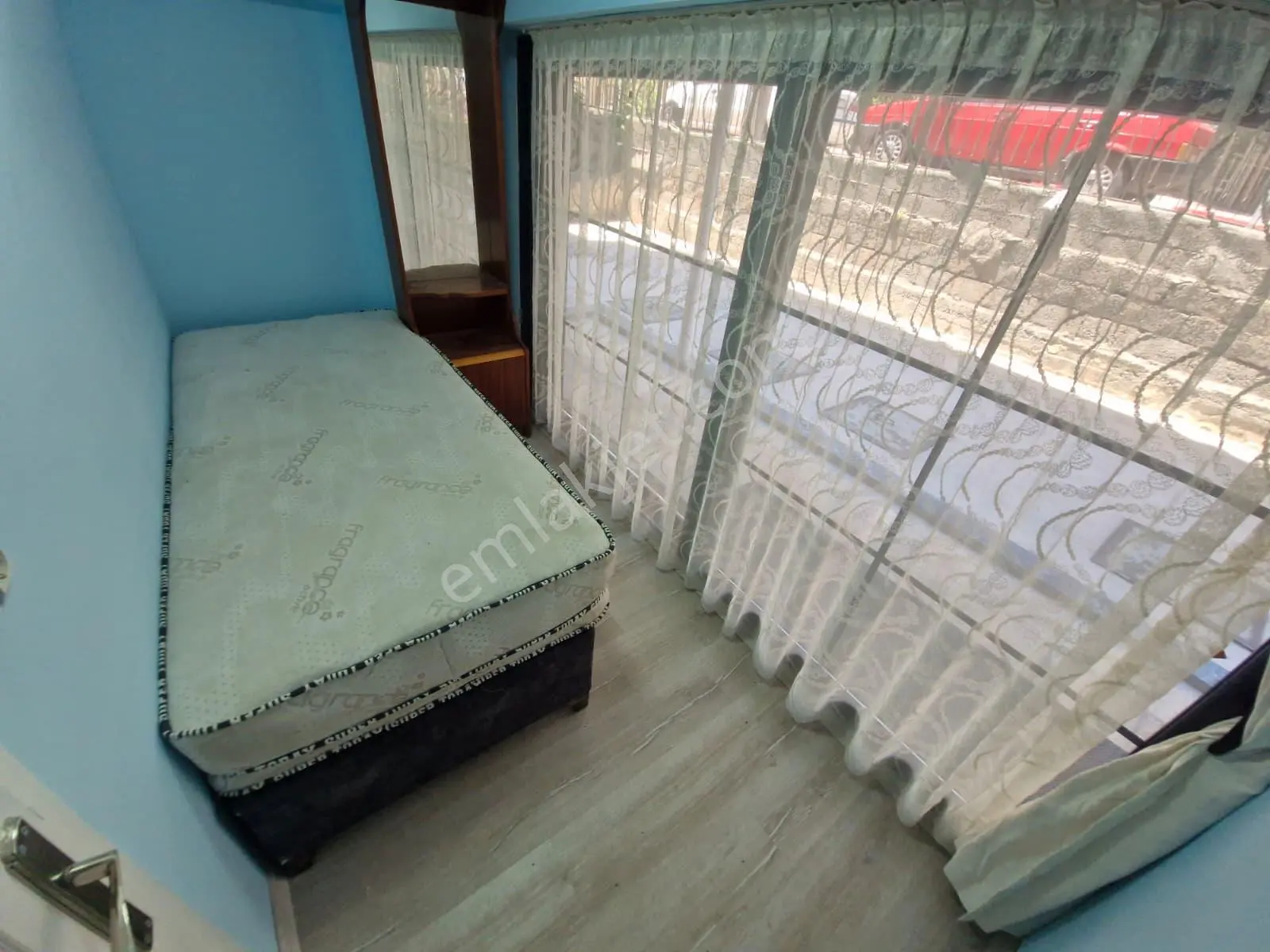 Acil Yatırıma Uygun Merkezi Konumda 50 M² Giriş Kat - Görsel 5