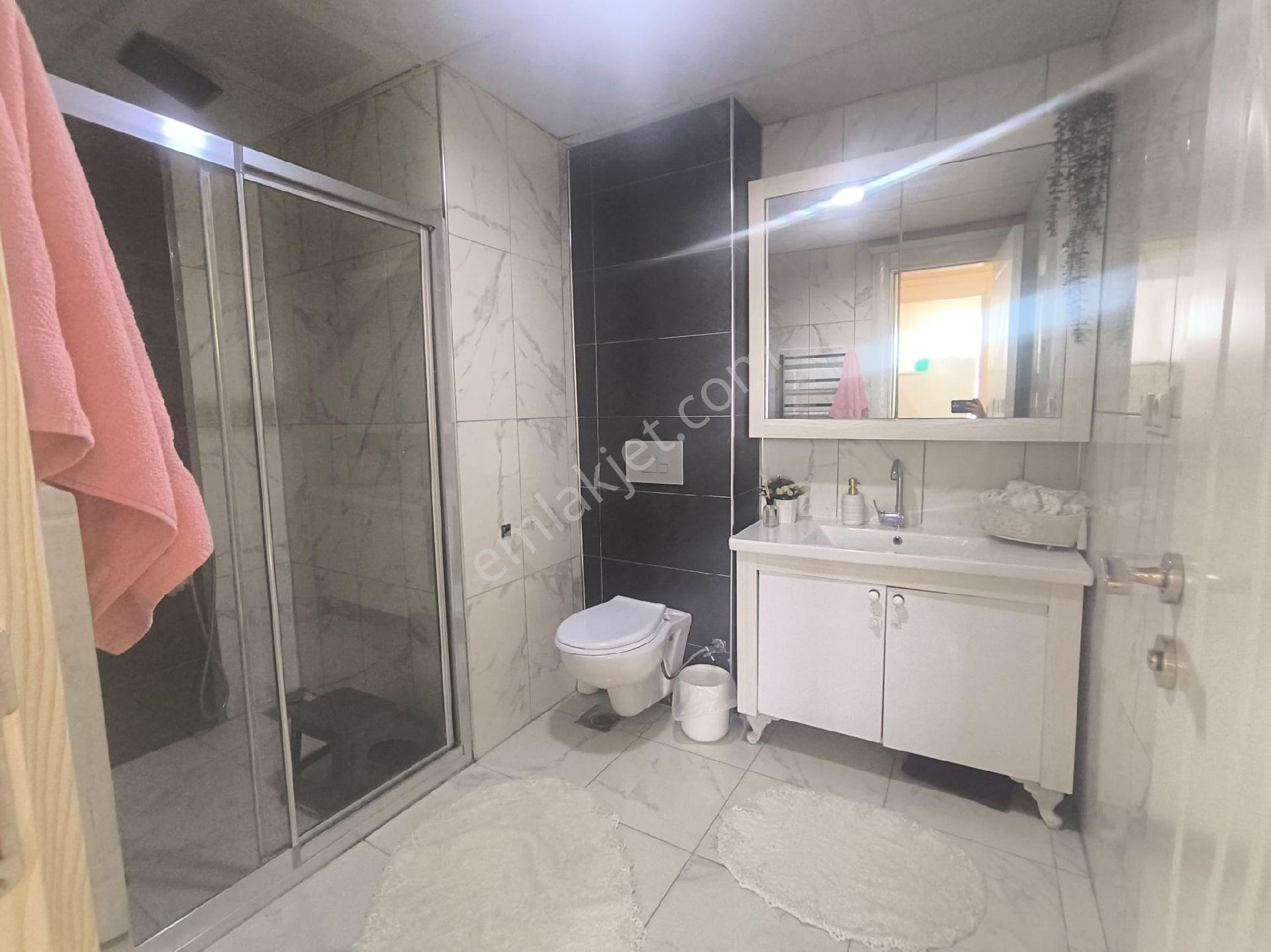 Fabrika Mahallesi'nde İçi Full Yapılı Temiz 3.5+1 - Görsel 34
