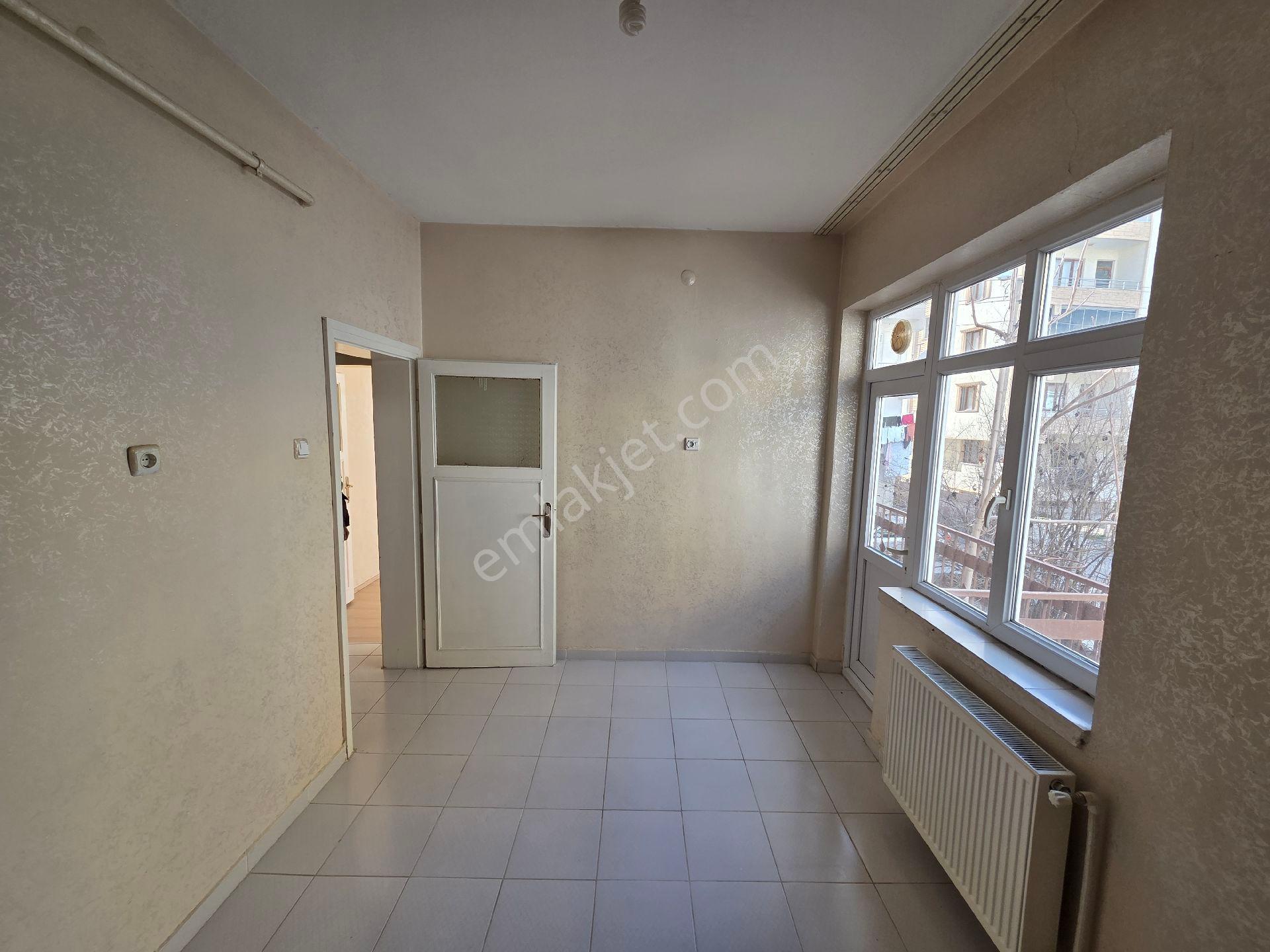 Depozito Yok! Olgunlar Camii Altı Kiralık Daire - Görsel 18