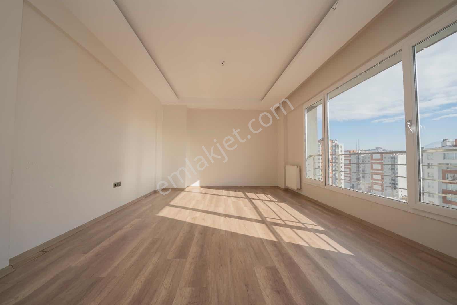 Konal/ Bölgenin En Prestijli Sitesinde 3+1 Köşe Daire Satılık - Görsel 22