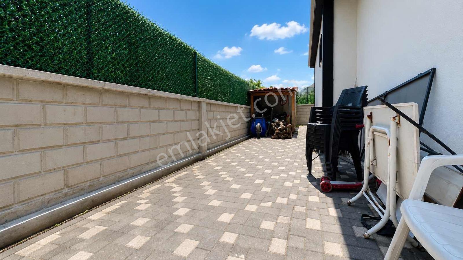 Konal'dan Merkezi Konumda Fırsat 2+1 Butik Villa - Görsel 28
