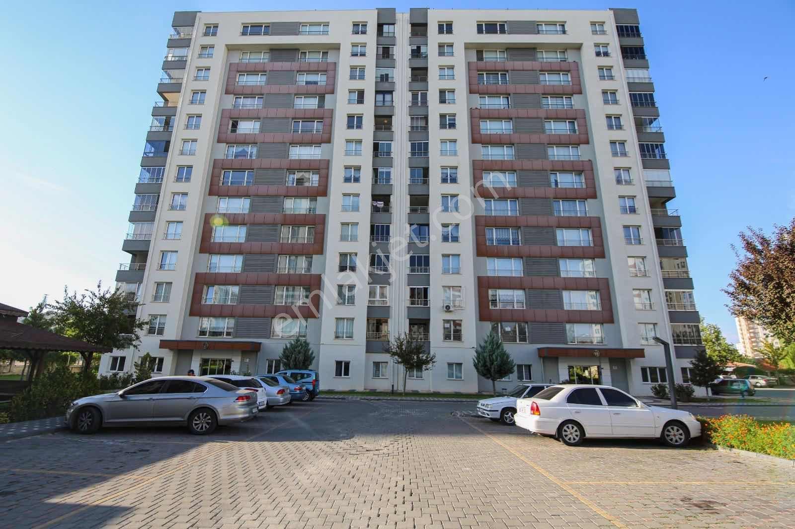 Konal/ Bölgenin En Prestijli Sitesinde 3+1 Ara Daire Satılık - Görsel 21