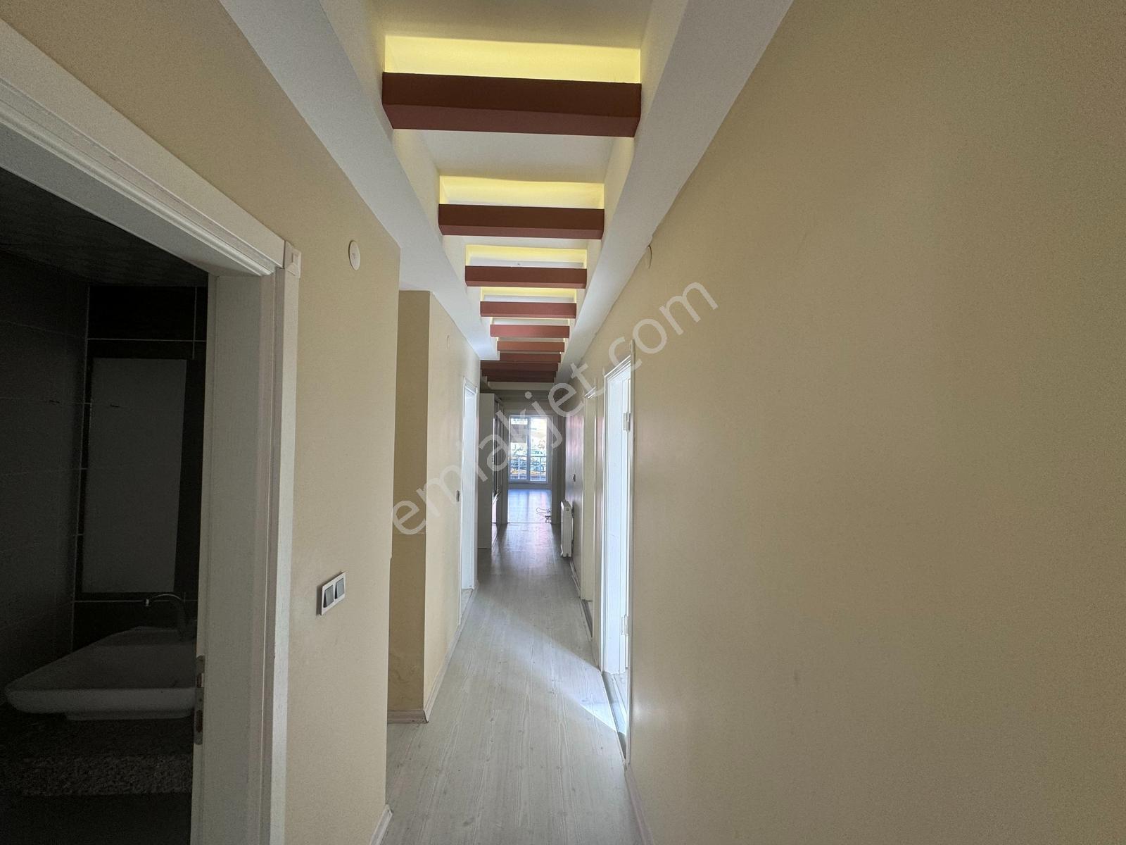 Tokat Karşıyaka Okulu Yanında Geksi Deresi Yanında 3+1 Cambalkon - Görsel 8