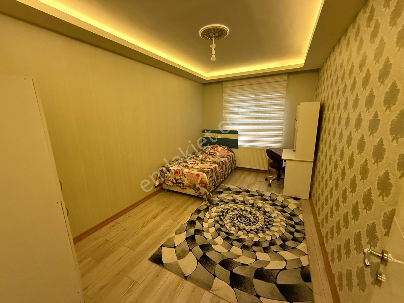 Sancaktepe'de Lüx Yapısıyla 4+1 Ebeveyn Banyolu Eşyalı Kiralık - Görsel 27