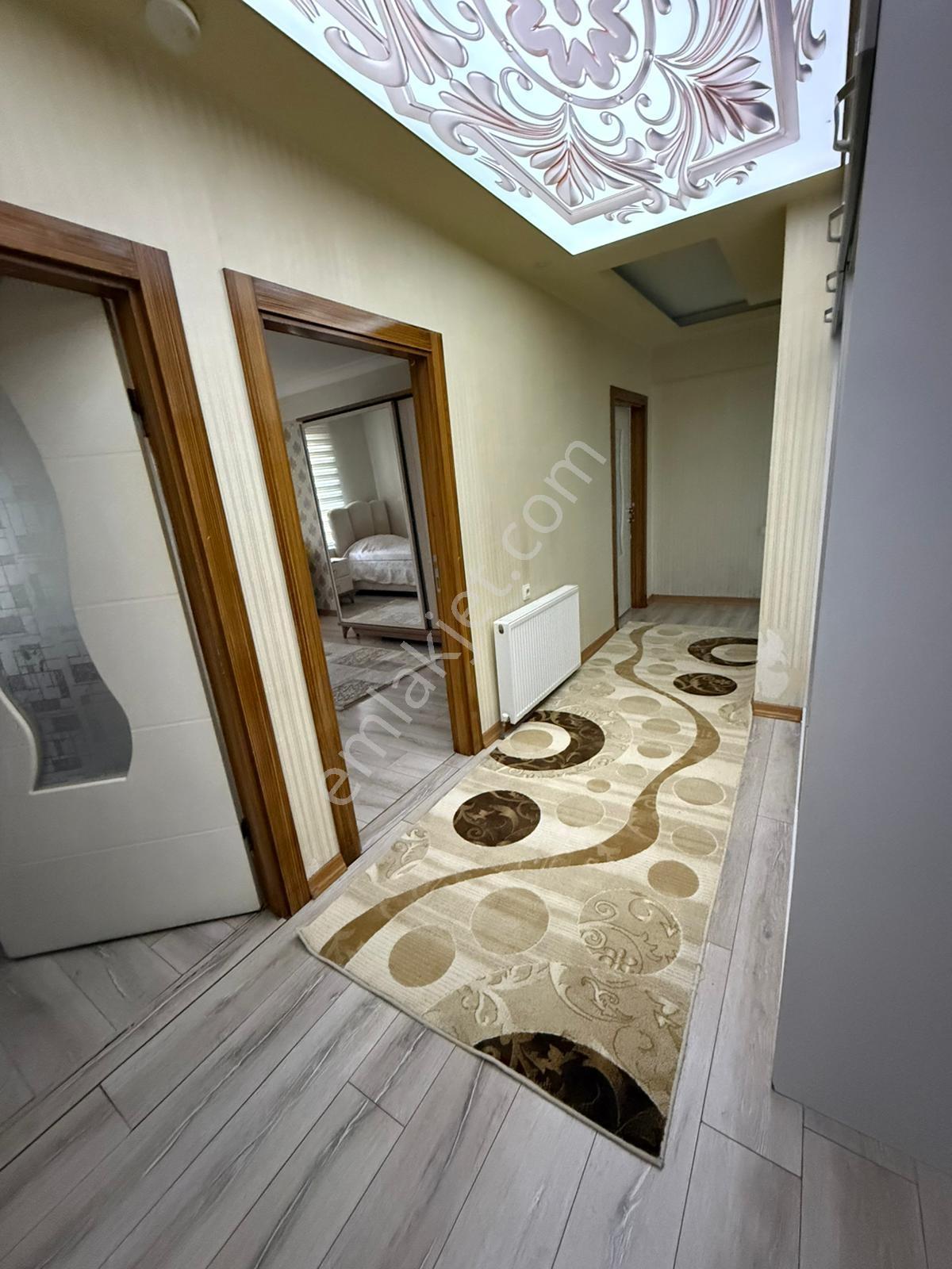 Sancaktepe'de Lüx Yapısıyla 4+1 Ebeveyn Banyolu Eşyalı Kiralık - Görsel 8