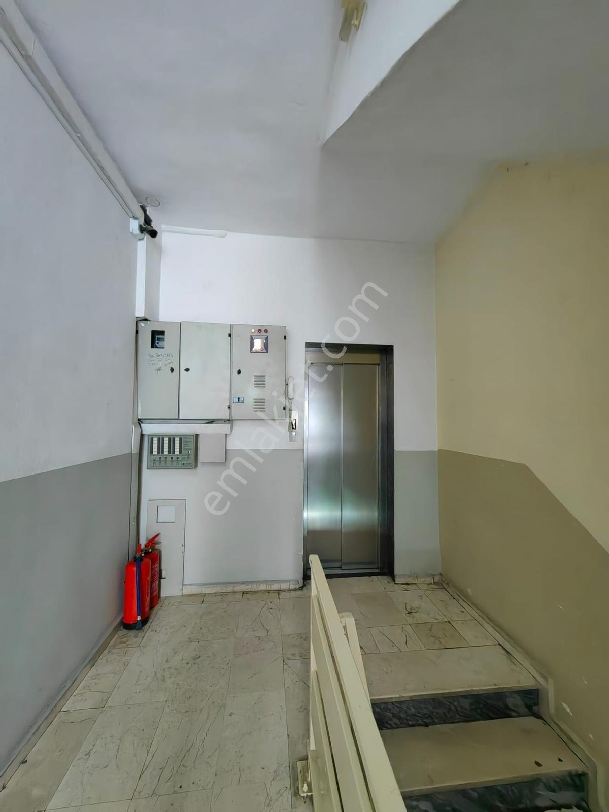 B.evler Y.bosna Y.beyazıt Caddesinde Kiralık 4katlı 66om2 İşyeri - Görsel 35