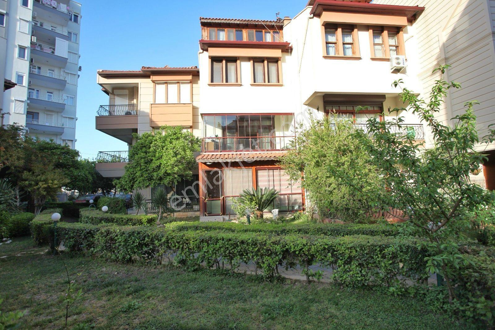 Önder Sağlam Dan Lara Güzeloba Da Satılık 5+2 Villa - Görsel 32