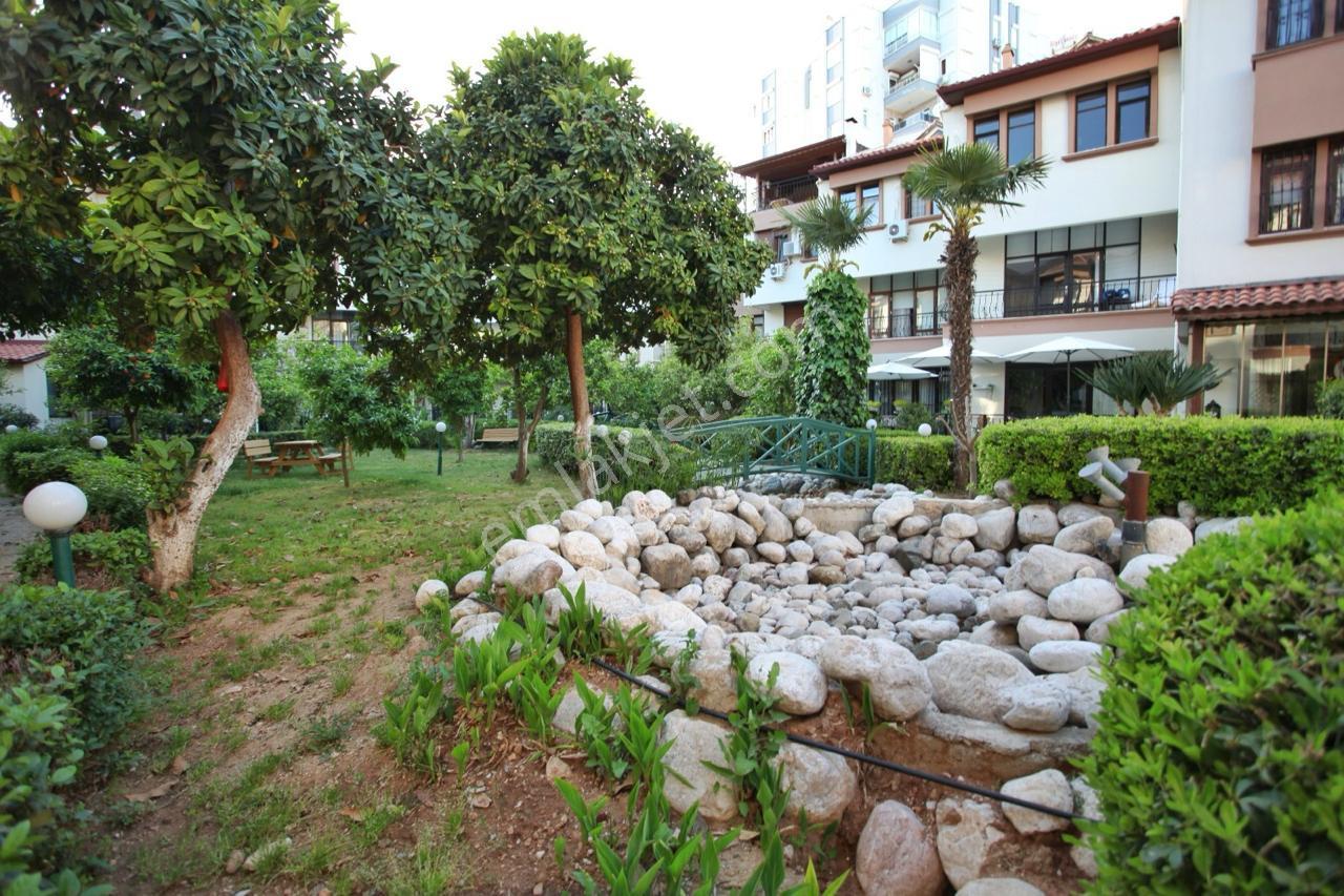 Önder Sağlam Dan Lara Güzeloba Da Satılık 5+2 Villa - Görsel 34