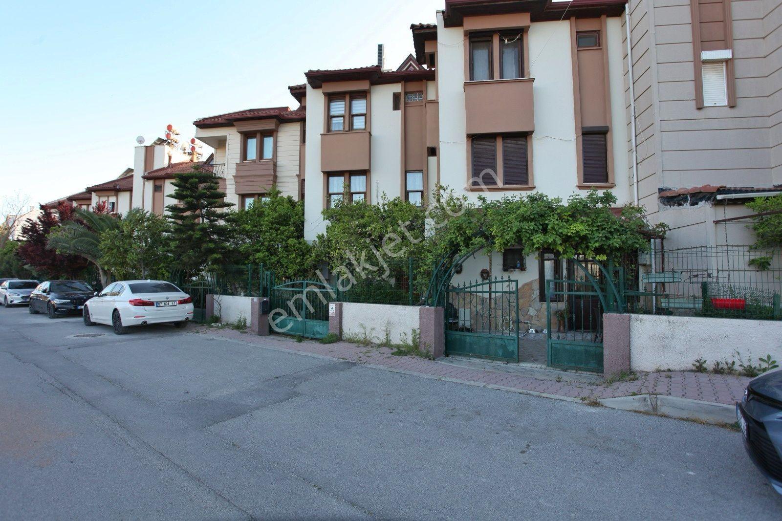Önder Sağlam Dan Lara Güzeloba Da Satılık 5+2 Villa - Görsel 35
