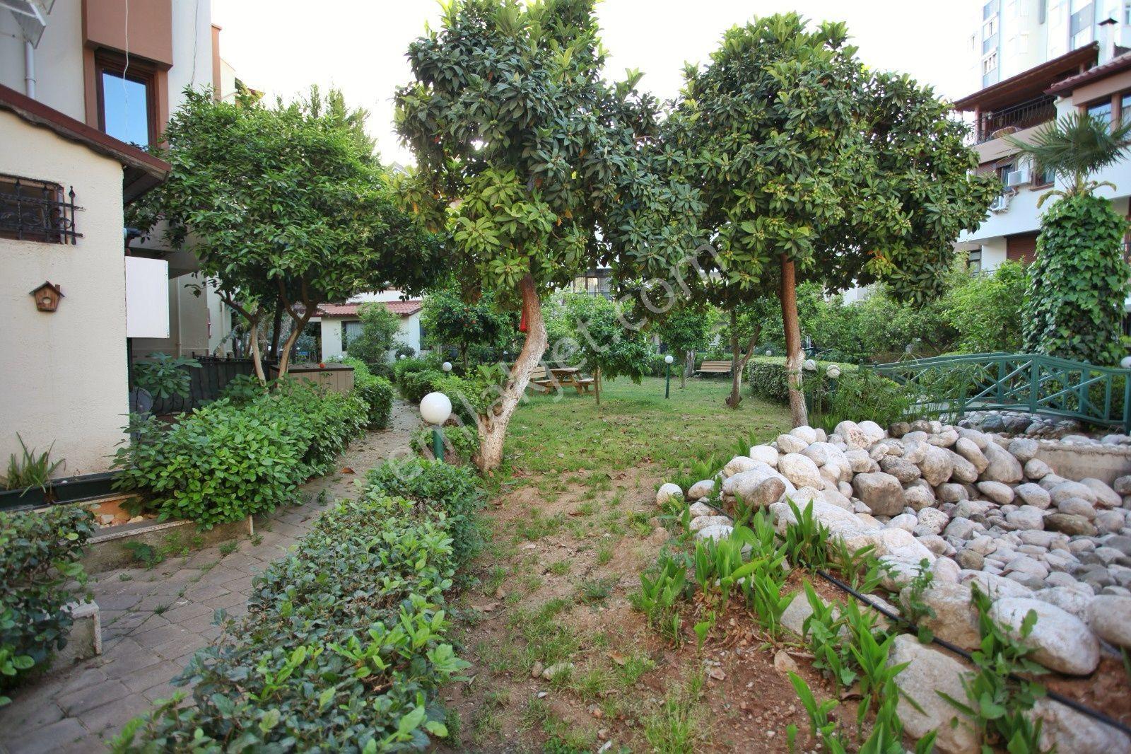 Önder Sağlam Dan Lara Güzeloba Da Satılık 5+2 Villa - Görsel 29