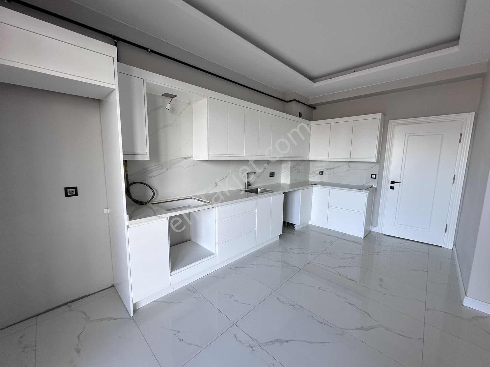 Remax Murat Atakum Geniş Ferah 1.sınıf İşçilikli 4+1 Site Daires - Görsel 3