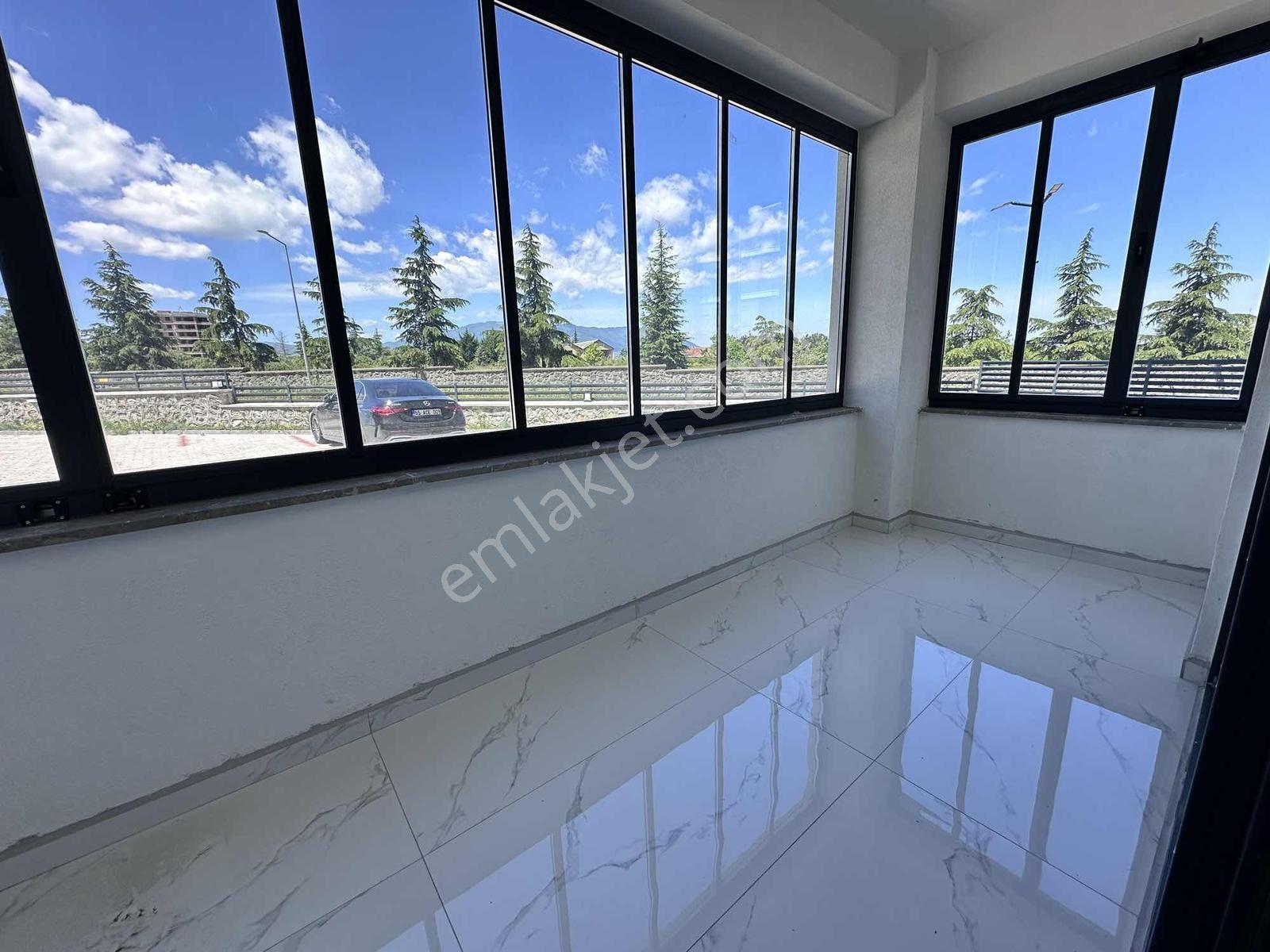 Remax Murat Atakum Geniş Ferah 1.sınıf İşçilikli 4+1 Site Daires - Görsel 14