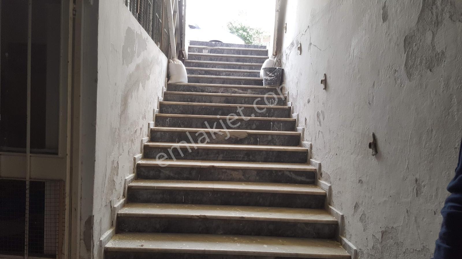 Güngören Haznedar Mah 220m2 Kiracılı Satılık Bodrum Dükkan - Görsel 31