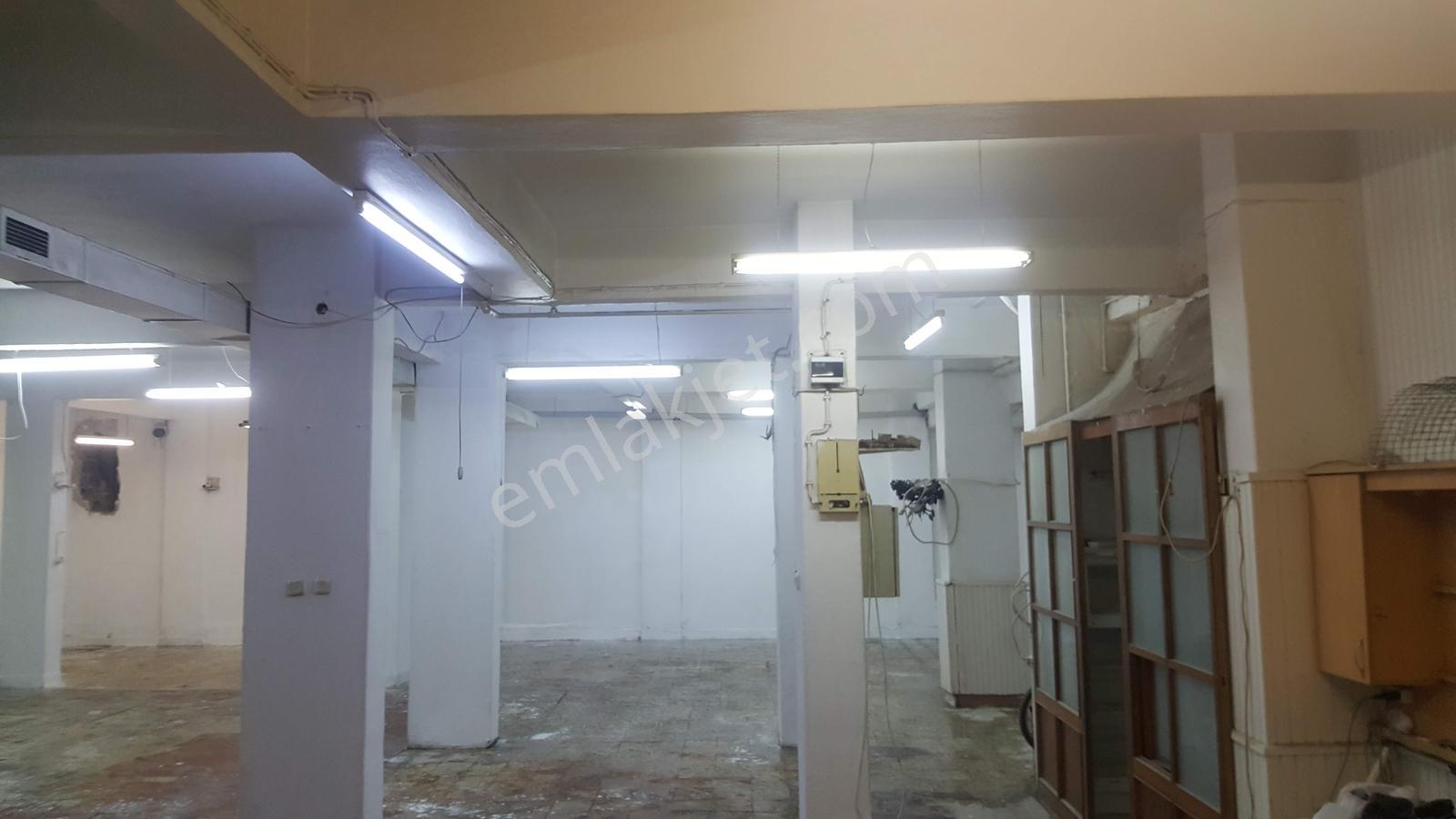 Güngören Haznedar Mah 220m2 Kiracılı Satılık Bodrum Dükkan - Görsel 26