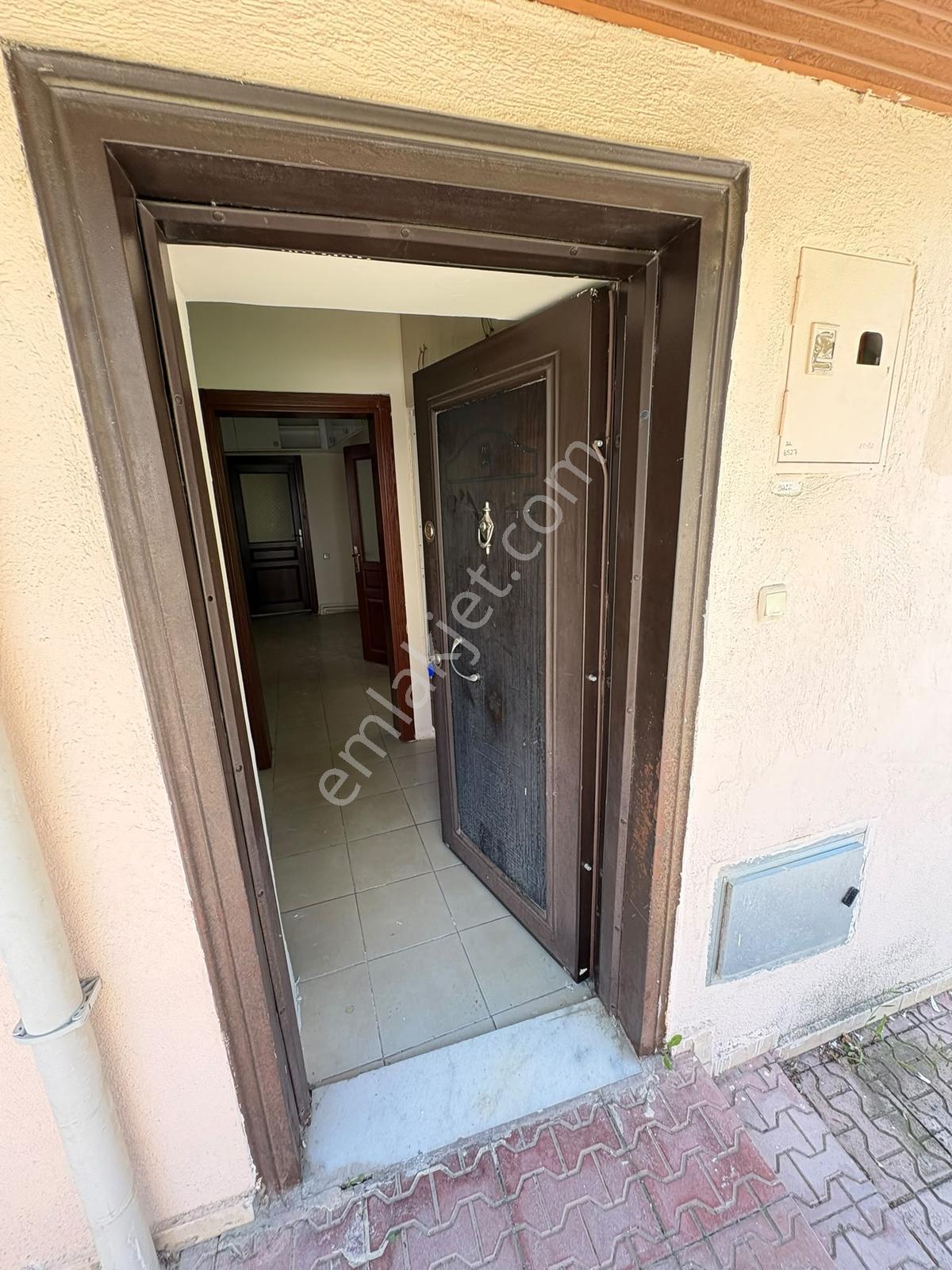 Bahçelievler De Tek Kat Bahçeli Müstakil 2+1 Kiralık Daire - Görsel 29