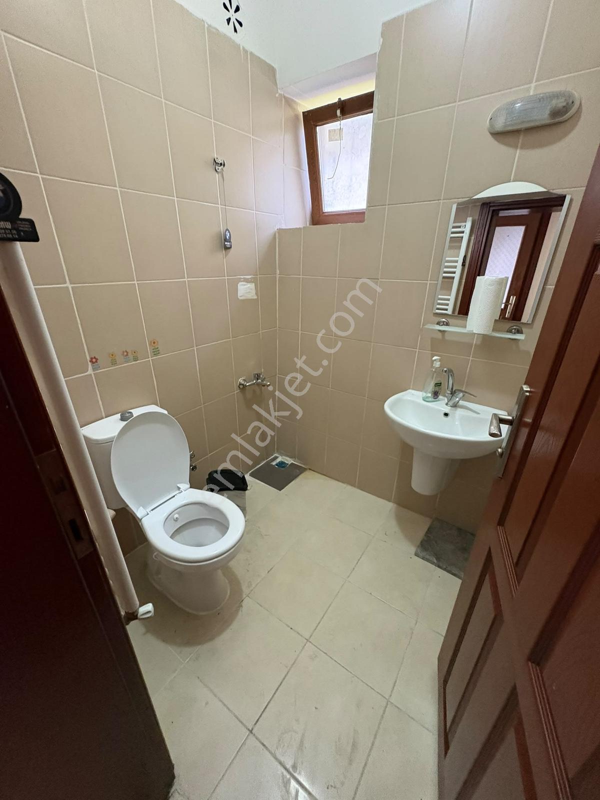 Bahçelievler De Tek Kat Bahçeli Müstakil 2+1 Kiralık Daire - Görsel 20