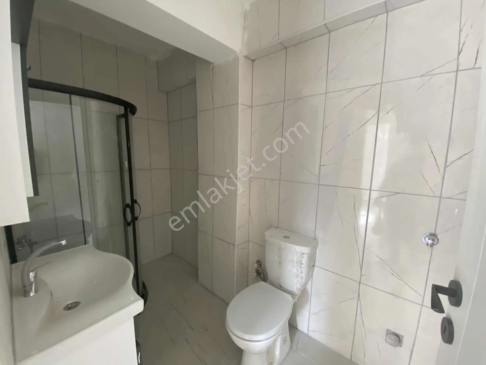Türkan Emlaktan Ptt Karşısı Sıfır 2+1 Satılık Daire - Görsel 18