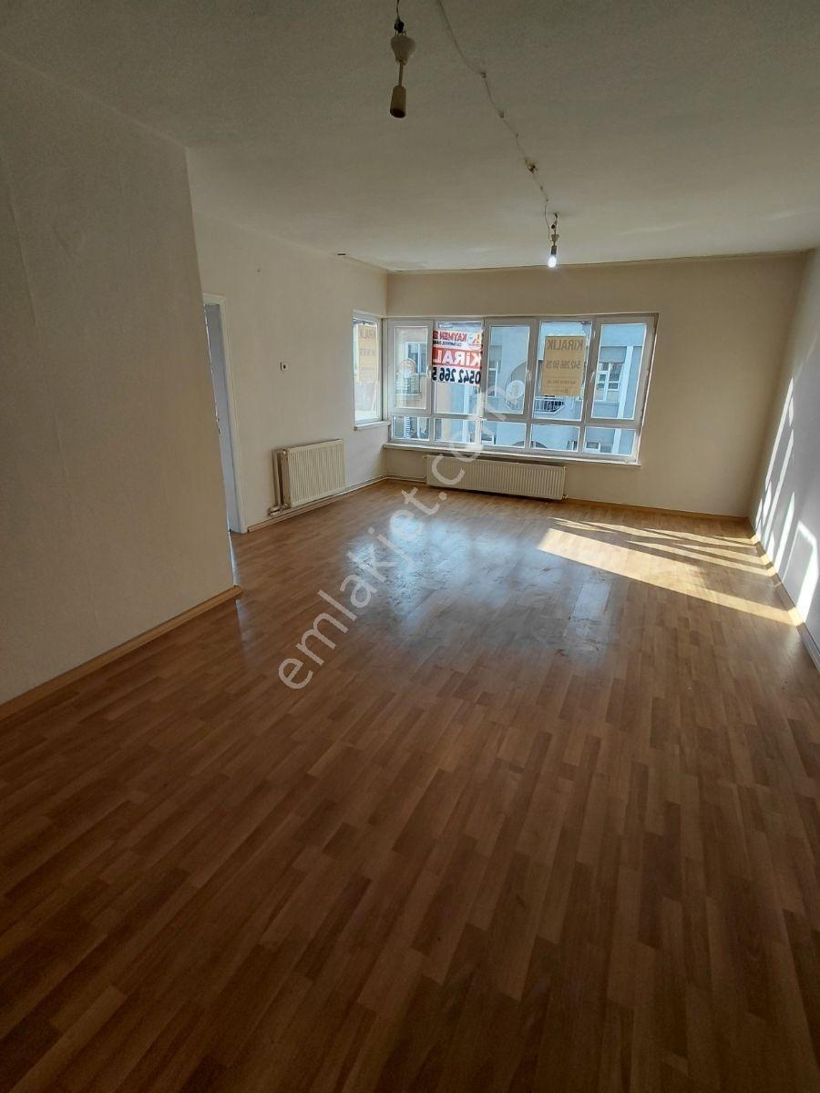 Kaymen Emlak Kiralık Kırmızı Toprak Ercan Sk. 2+1 80 M2 4. Kat - Görsel 8