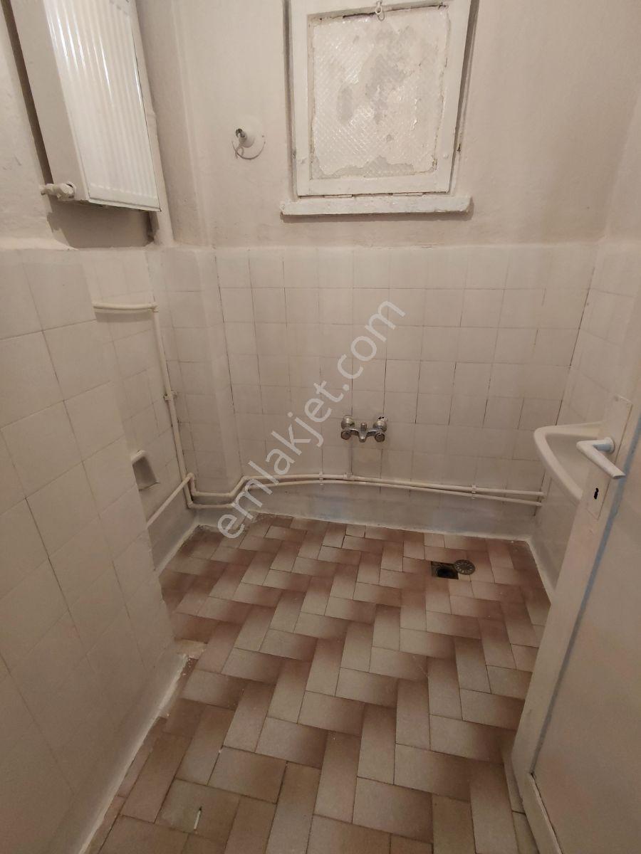 Kaymen Emlak Kiralık Kırmızı Toprak Ercan Sk. 2+1 80 M2 4. Kat - Görsel 22
