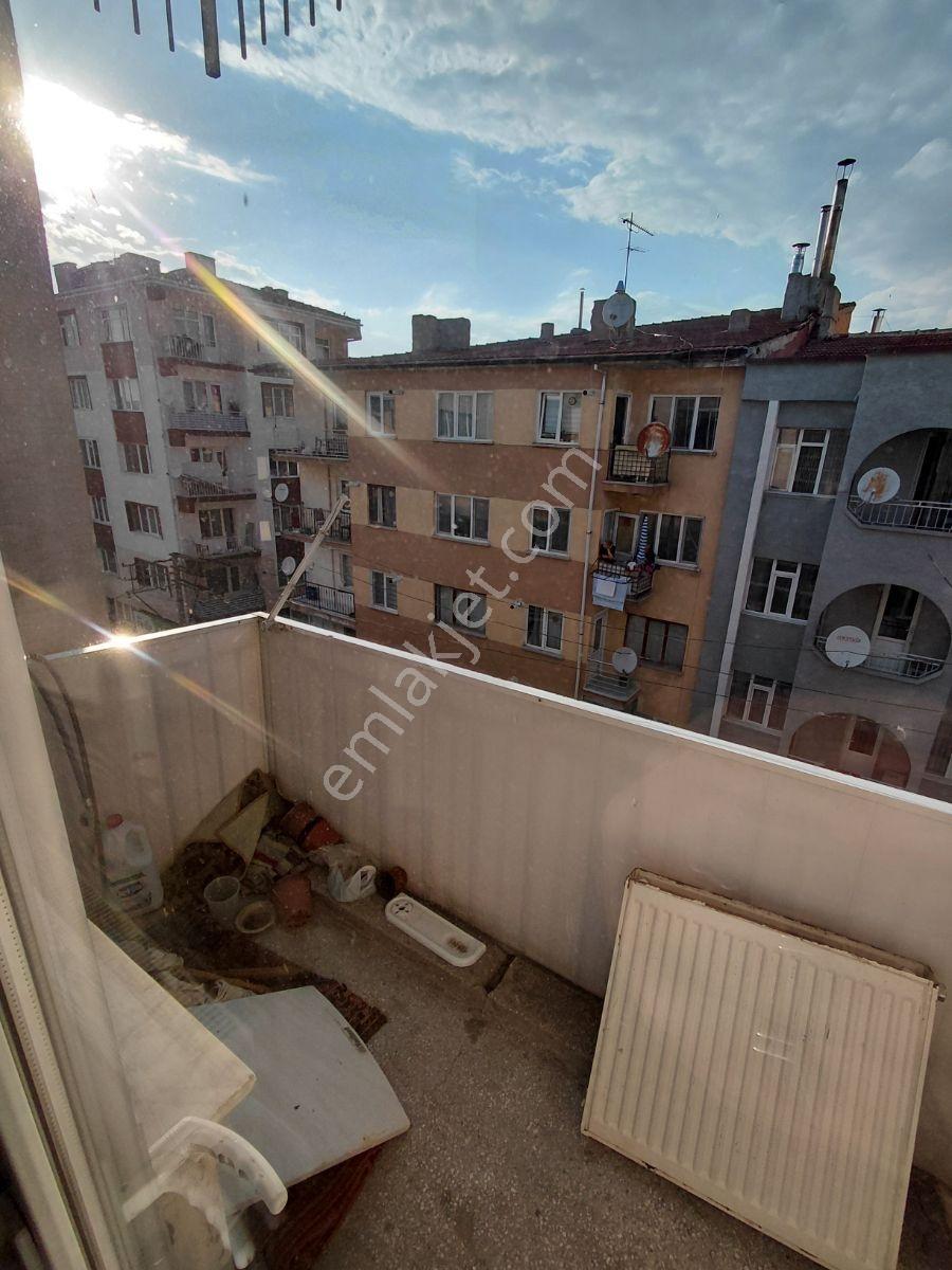 Kaymen Emlak Kiralık Kırmızı Toprak Ercan Sk. 2+1 80 M2 4. Kat - Görsel 18