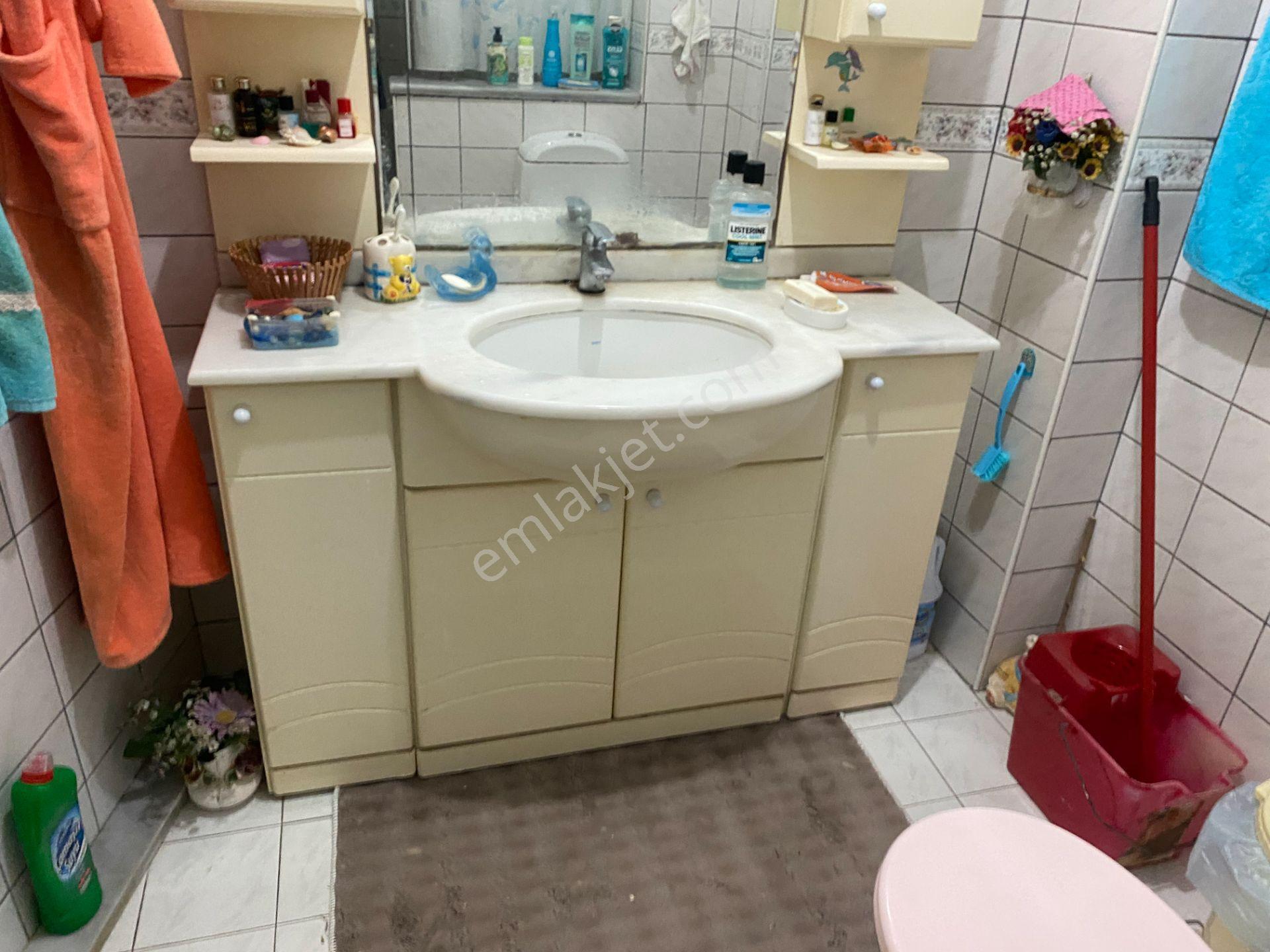 Destan-016 Çapa-tramvay-yan-sokağında-2-oda-1-salon-85m2-kombili-45-yıllık-binadan-açıklama-okuyun - Görsel 26
