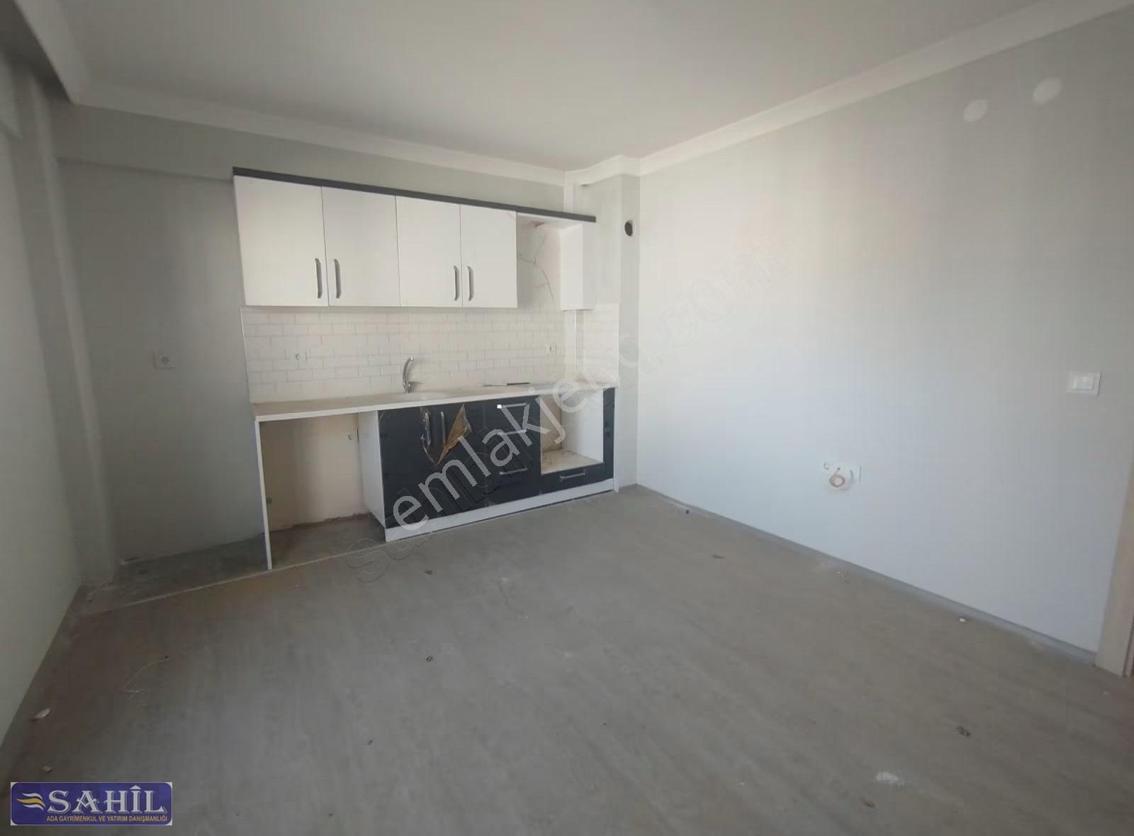 Kuşadası Davutlar Çarşı Merkezinde Sıfır Ruhsatlı Kapalı Otopa - Görsel 23