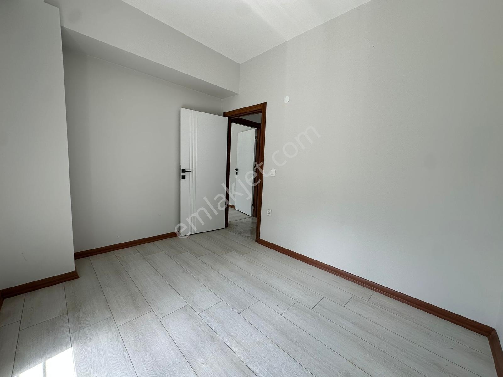 Soğancılar Caddesi'nde Havuzlu Site İçinde Satılık 2+1 Daire - Görsel 14