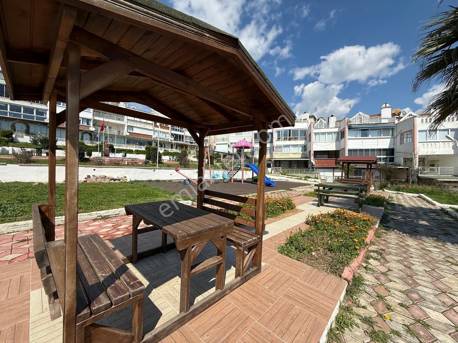 Yenice'de Deniz Manzaralı Teraslı Havuzlu 3+1 Dubleks Daire - Görsel 15