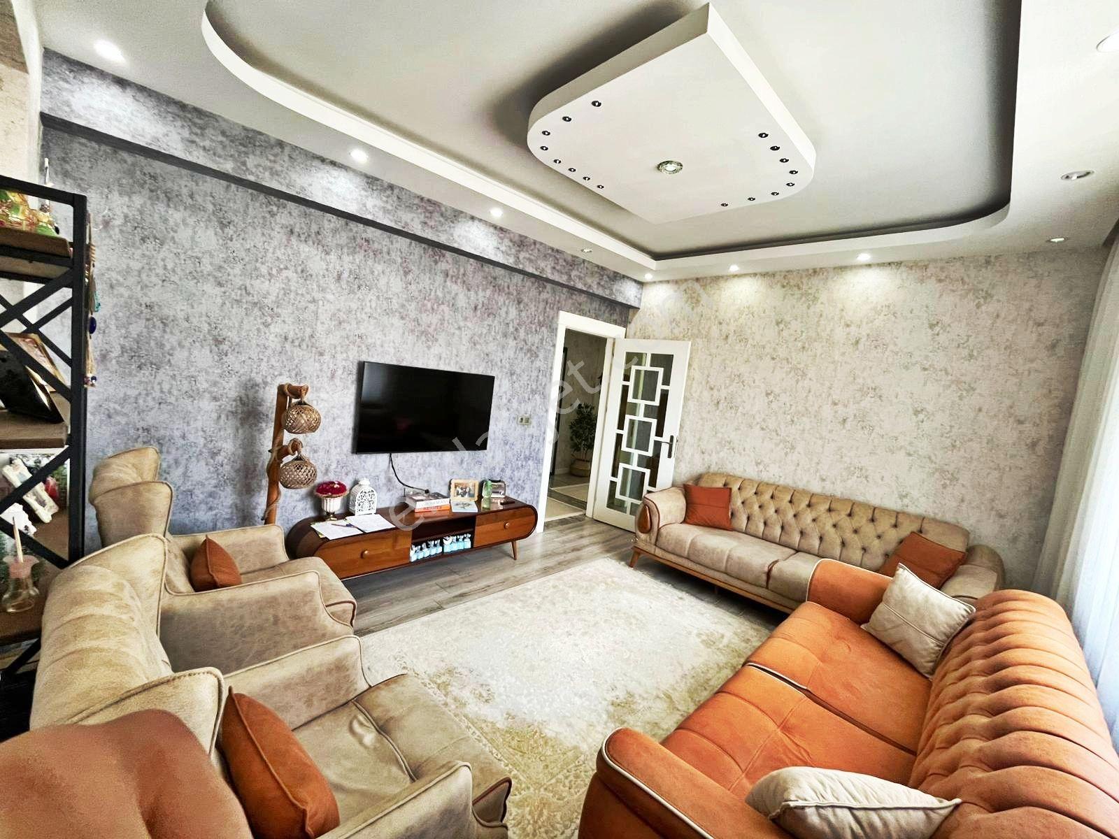 Karacaahmet'te Ara Kat Geniş Oturumlu 3+1 U.lüx Daire - Görsel 5