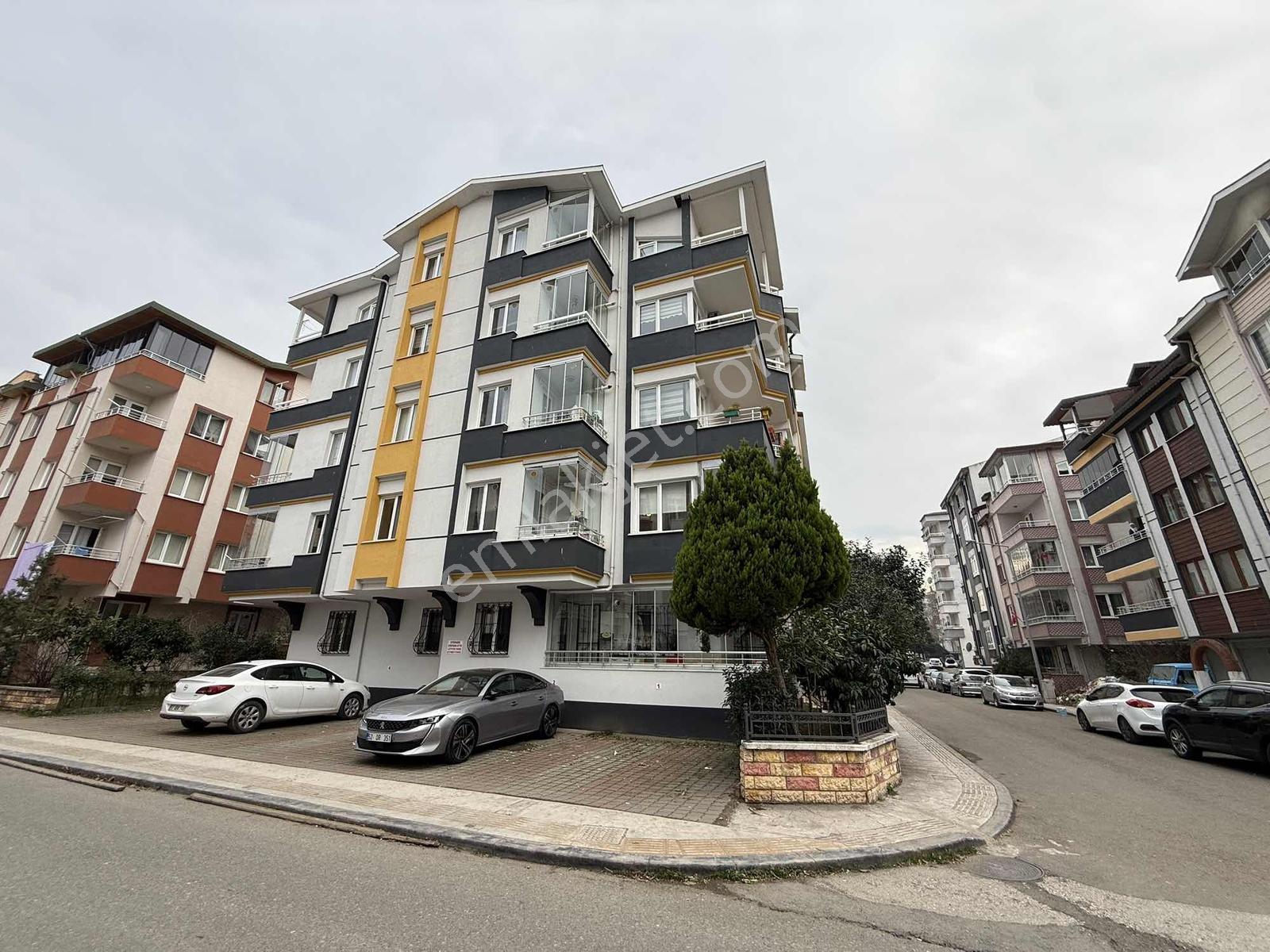 Bahçelievler Mahallesinde 4+1 | 205 M² Net | Merkezi Konum