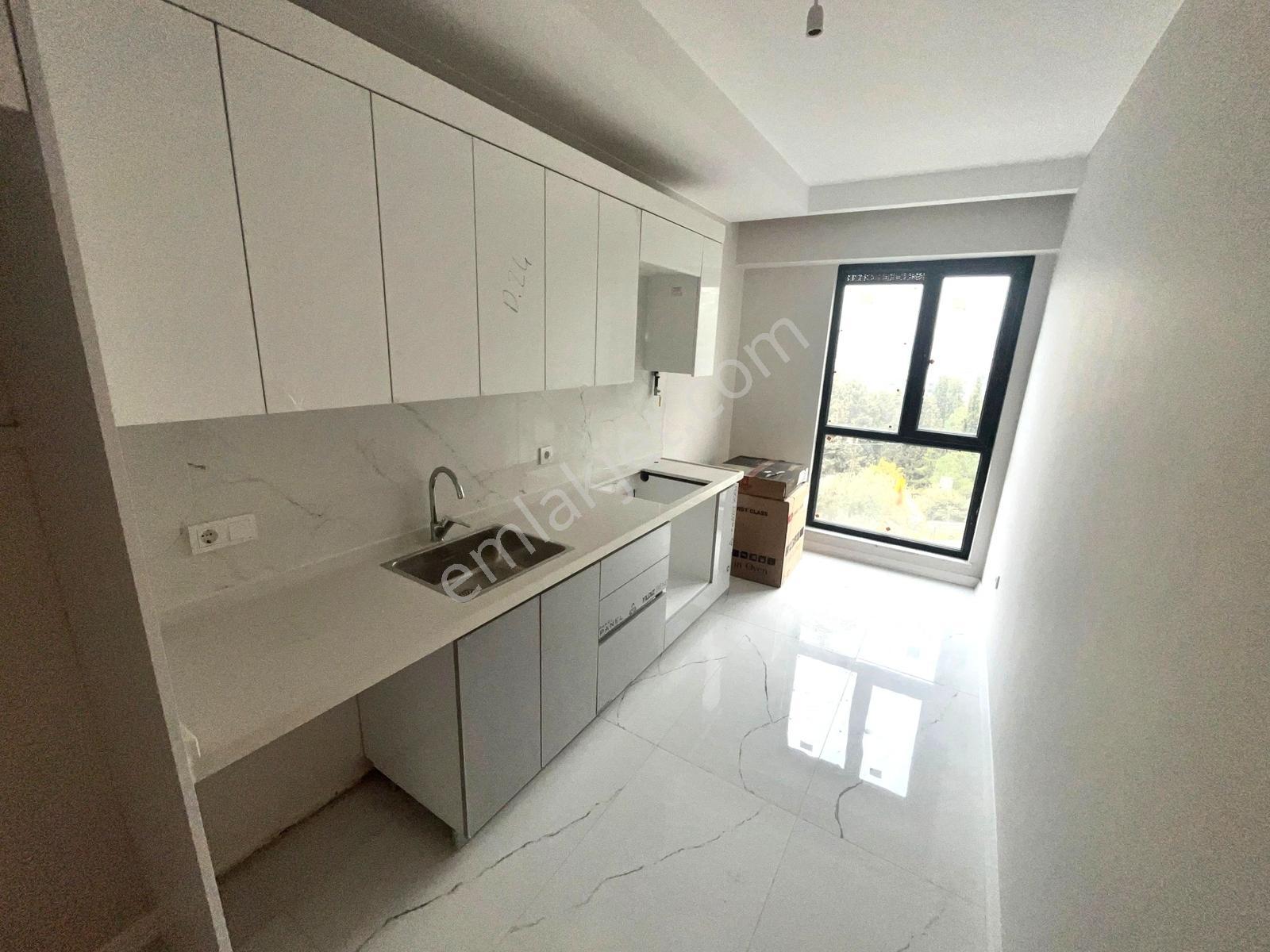 Pendik Metro Yanı E5'in Dibinde Deniz Manzaralı İçi Özel Yapım - Görsel 22