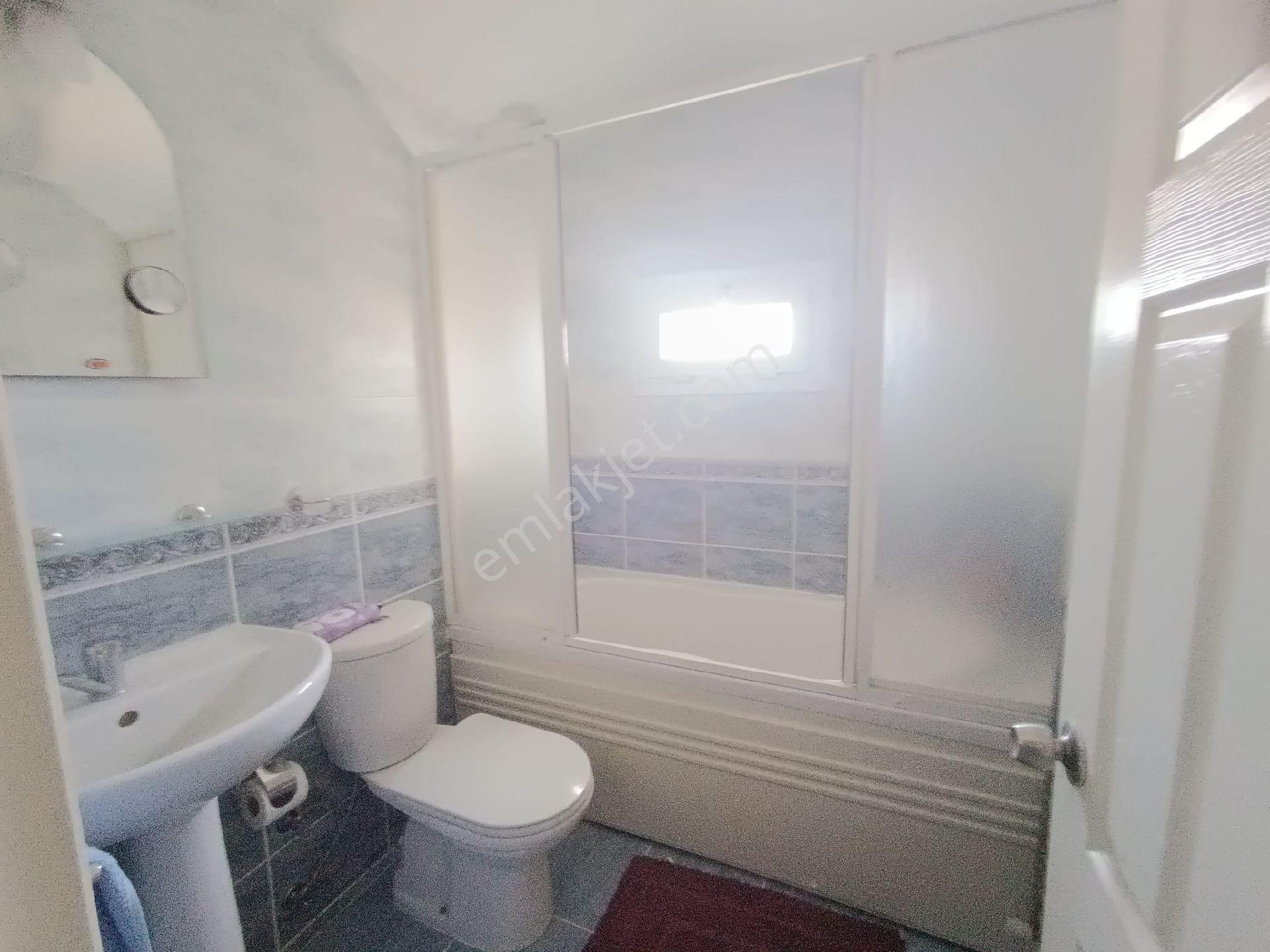 Kuşadası Sahil Sitelerinde Eşyalı Satılık Özel Havuzlu 4+1 Müstakil Villa - Görsel 13